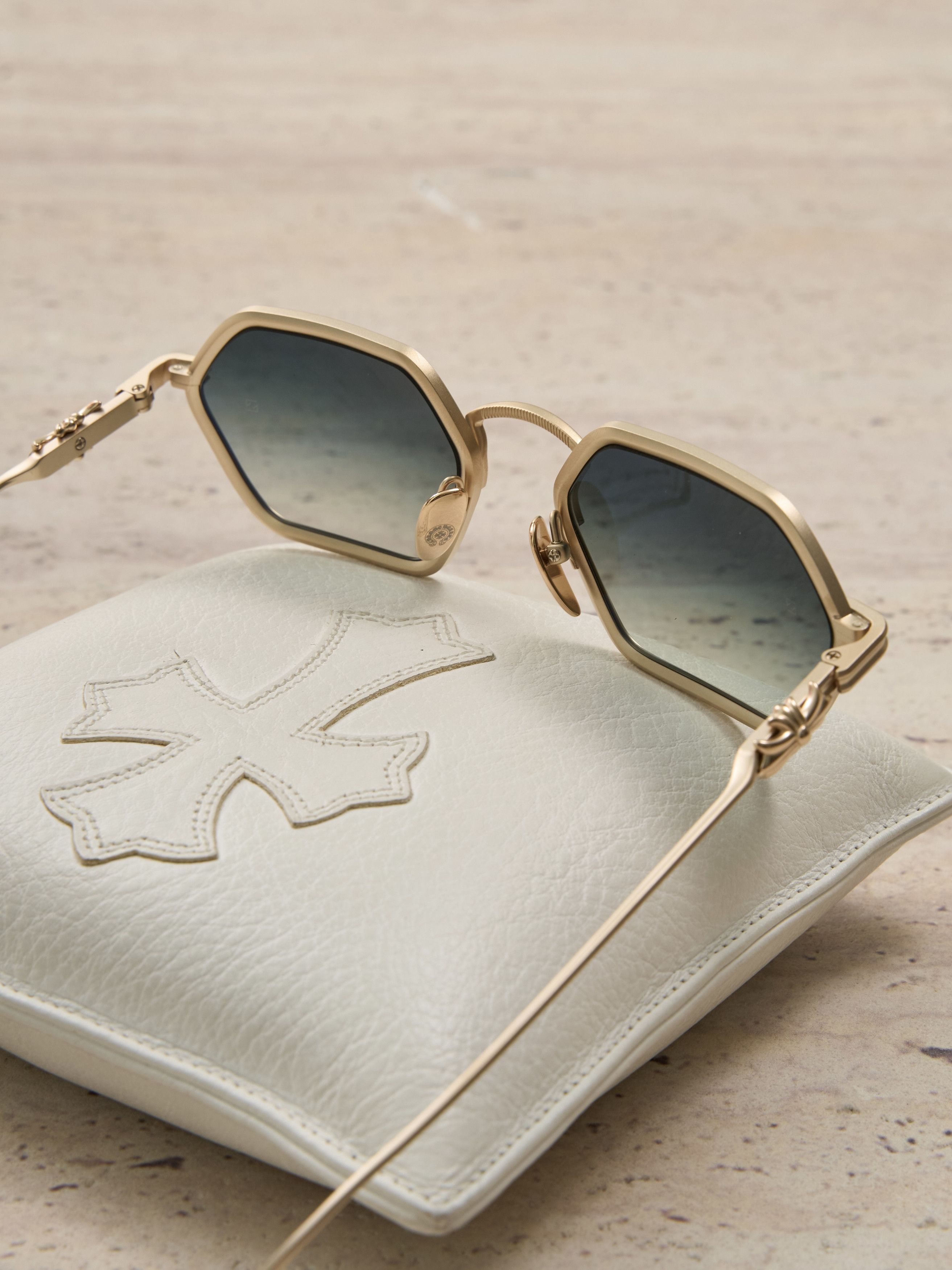 Chrome Hearts CHROME HEARTS DATASS MATTE GOLD PLATED Size ONE SIZE - 8 Thumbnail