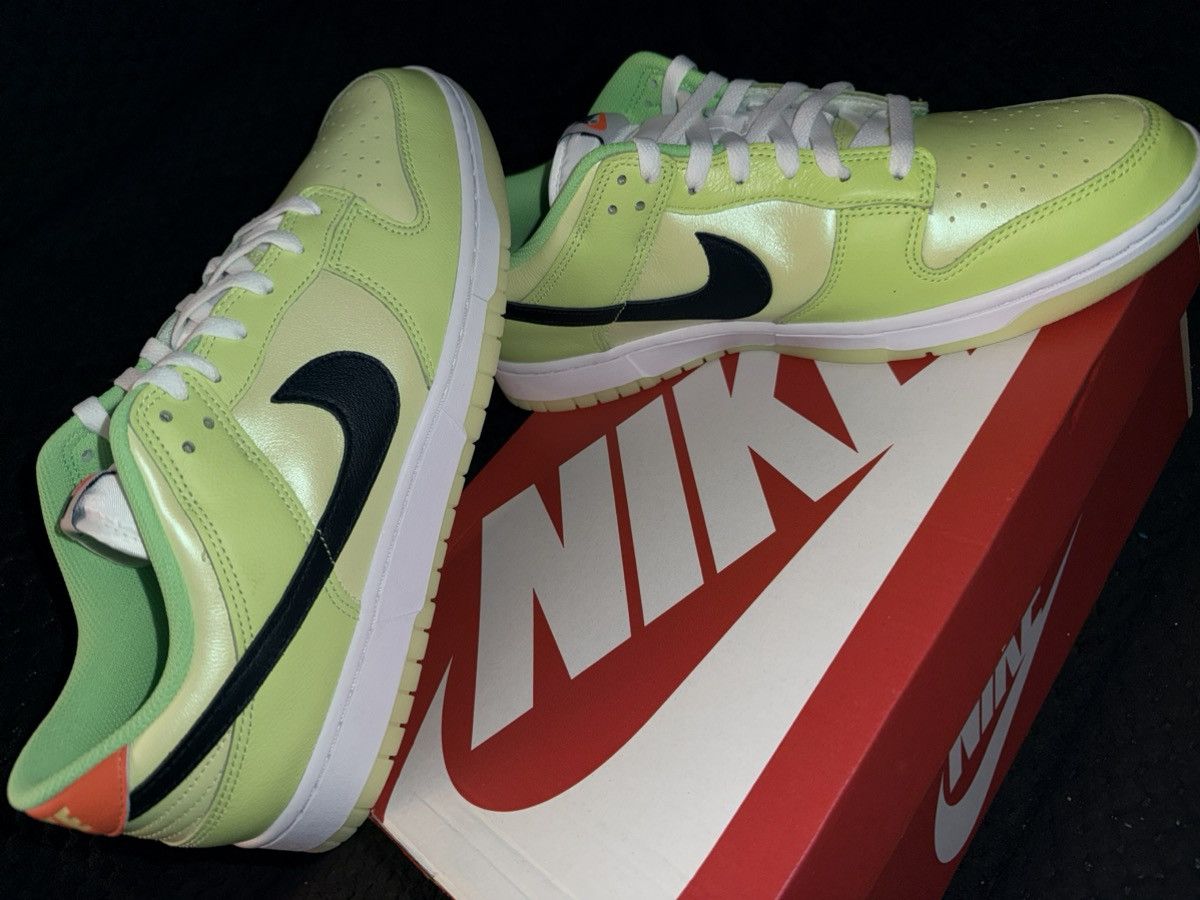 Nike Nike Dunk Low SE “Splash Volt” NEW w/ Box! glow-in-the-dark! Size US 12.5 / EU 45-46 - 2 Thumbnail