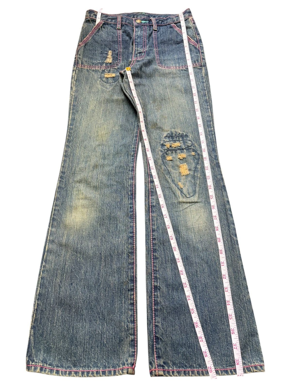 Uniqlo Vintage Japanese Uniqlo Rusty Mud Wash Distress Flare Jeans Size 26" / US 2 / IT 38 - 7 Thumbnail