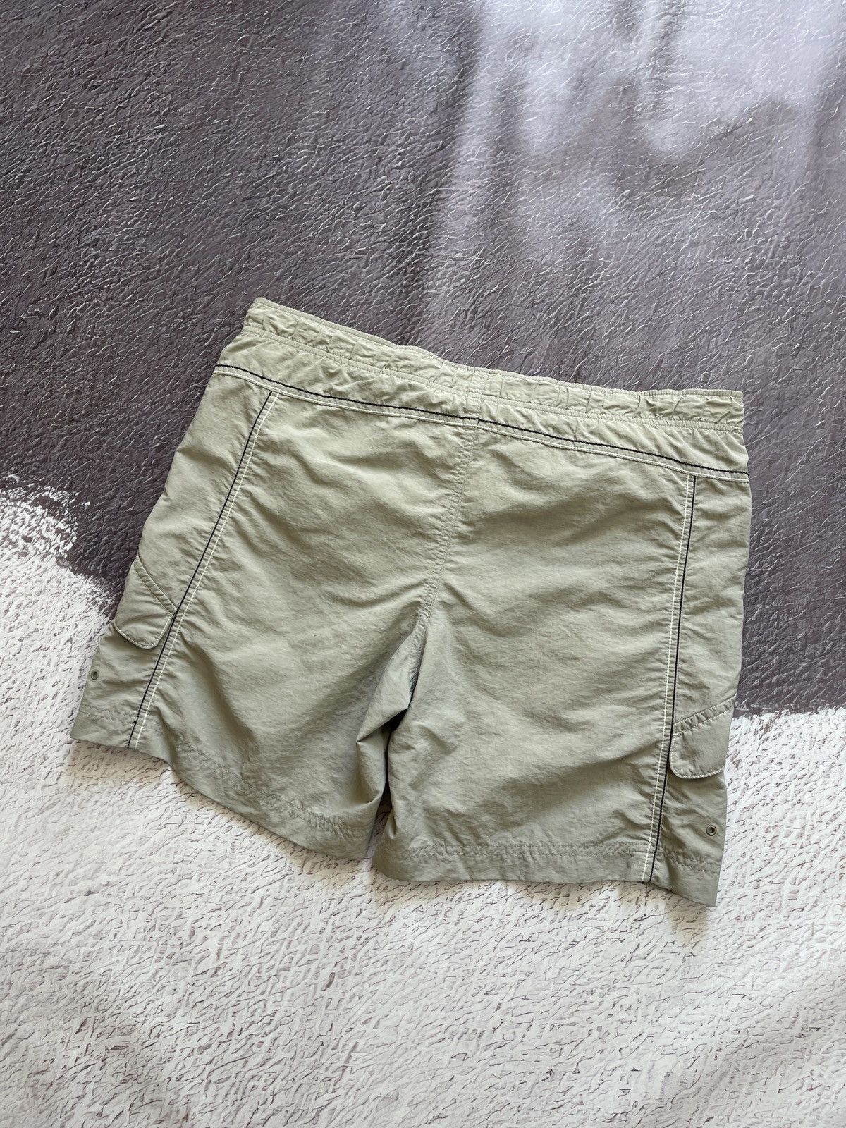 Nike Nike vintage y2k logo swoosh embroidered shorts Size US 34 / EU 50 - 2 Thumbnail