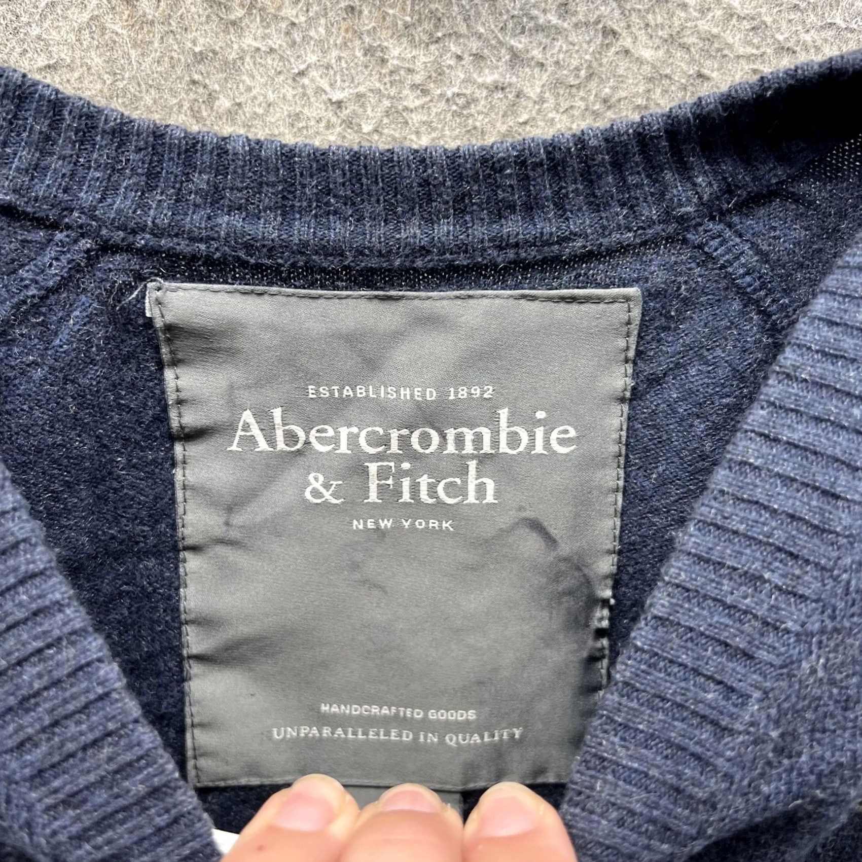 Abercrombie & Fitch Abercrombie & Fitch Sweater Mens Small Blue Cotton V-Neck Pullover Moose Logo Size US S / EU 44-46 / 1 - 2 Thumbnail
