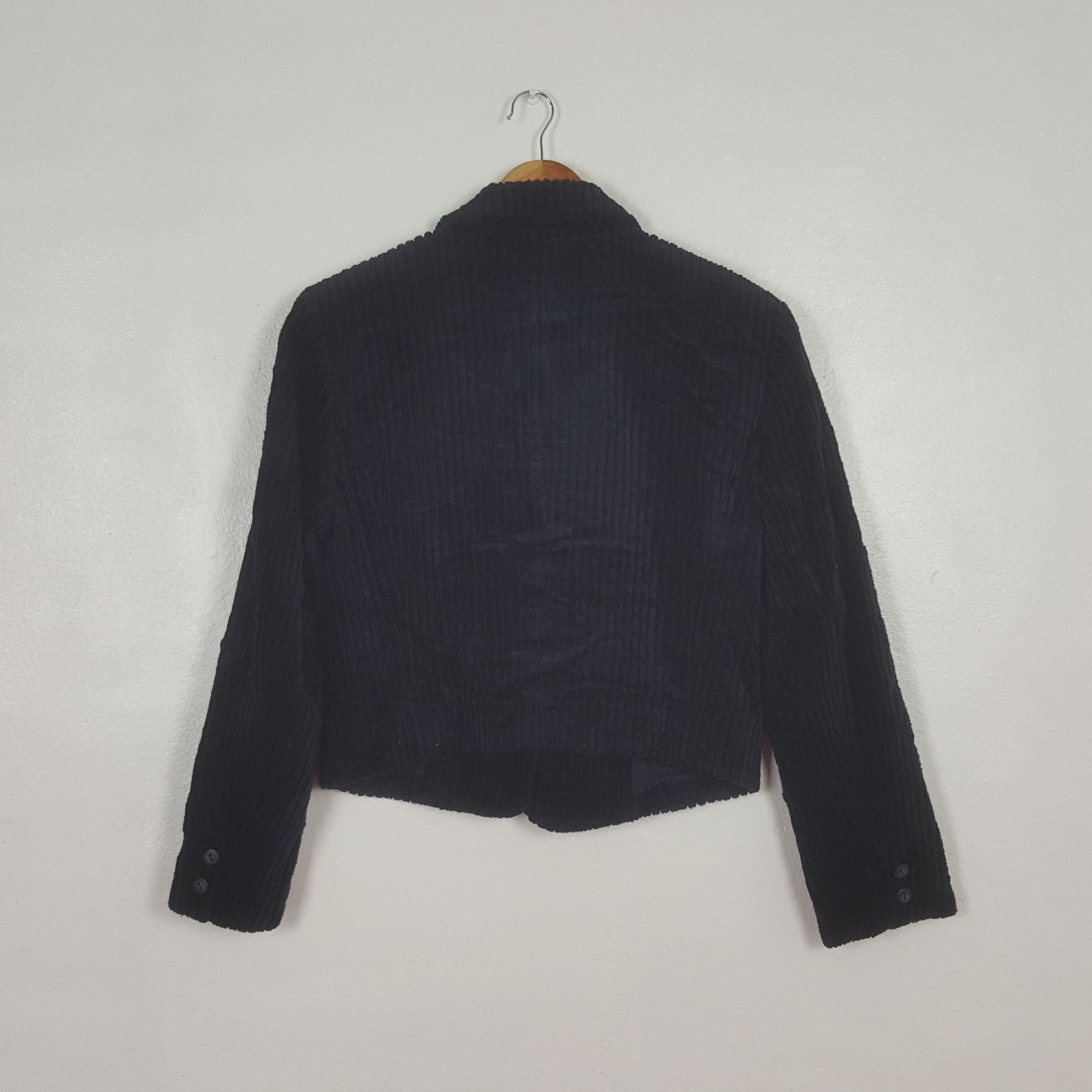 Issey Miyake Vintage Issey Miyake Japanese Velvet Jacket C303N16 Size S / US 4 / IT 40 - 3 Thumbnail