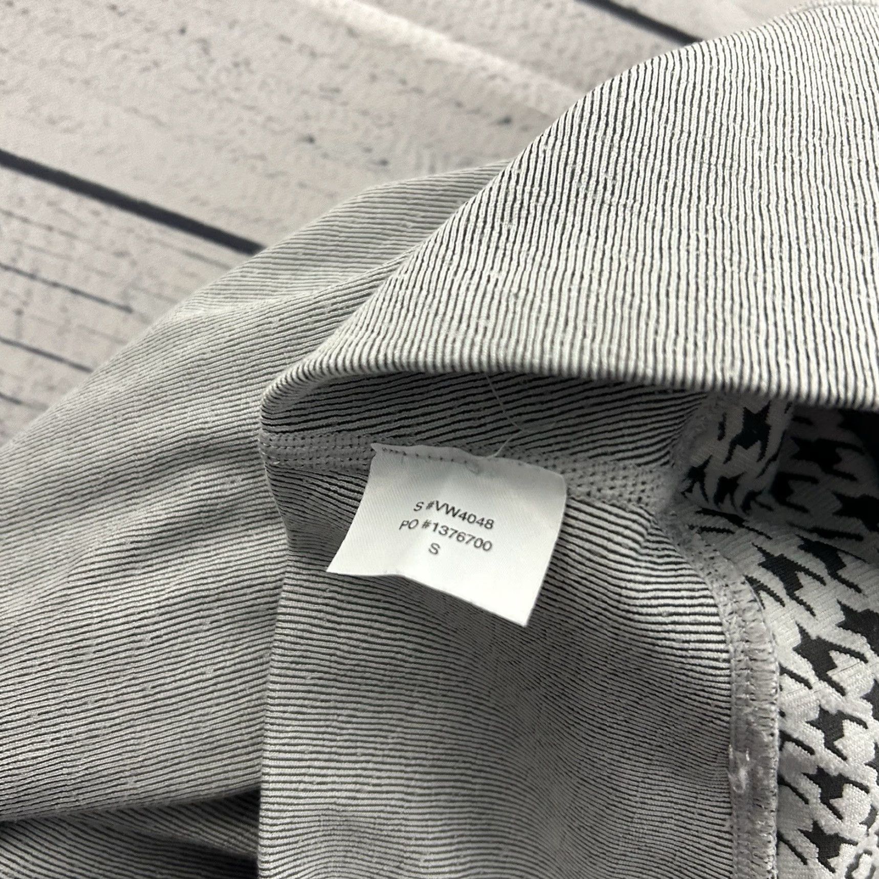 Vuori Vuori Leggings Womens Small Houndstooth Textured Gray Athletic Compression Activewear Chilled Out Size 28" / US 6 / IT 42 - 4 Thumbnail