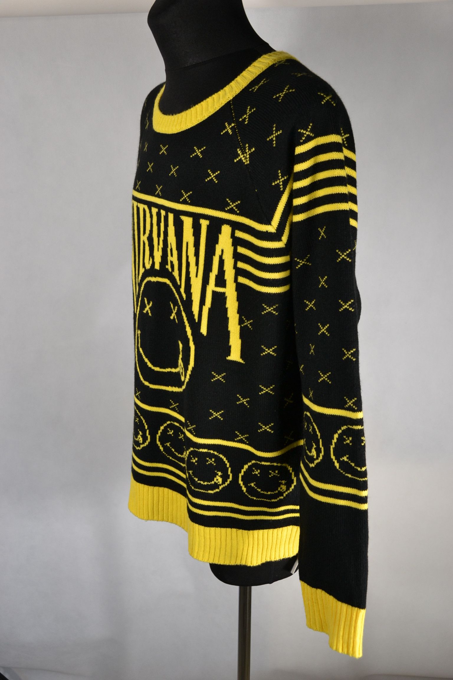 Other NIRVANA Sweatshirt Sweater XL Mens 2016 Smile Kurt Cobain Size US XL / EU 56 / 4 - 3 Thumbnail