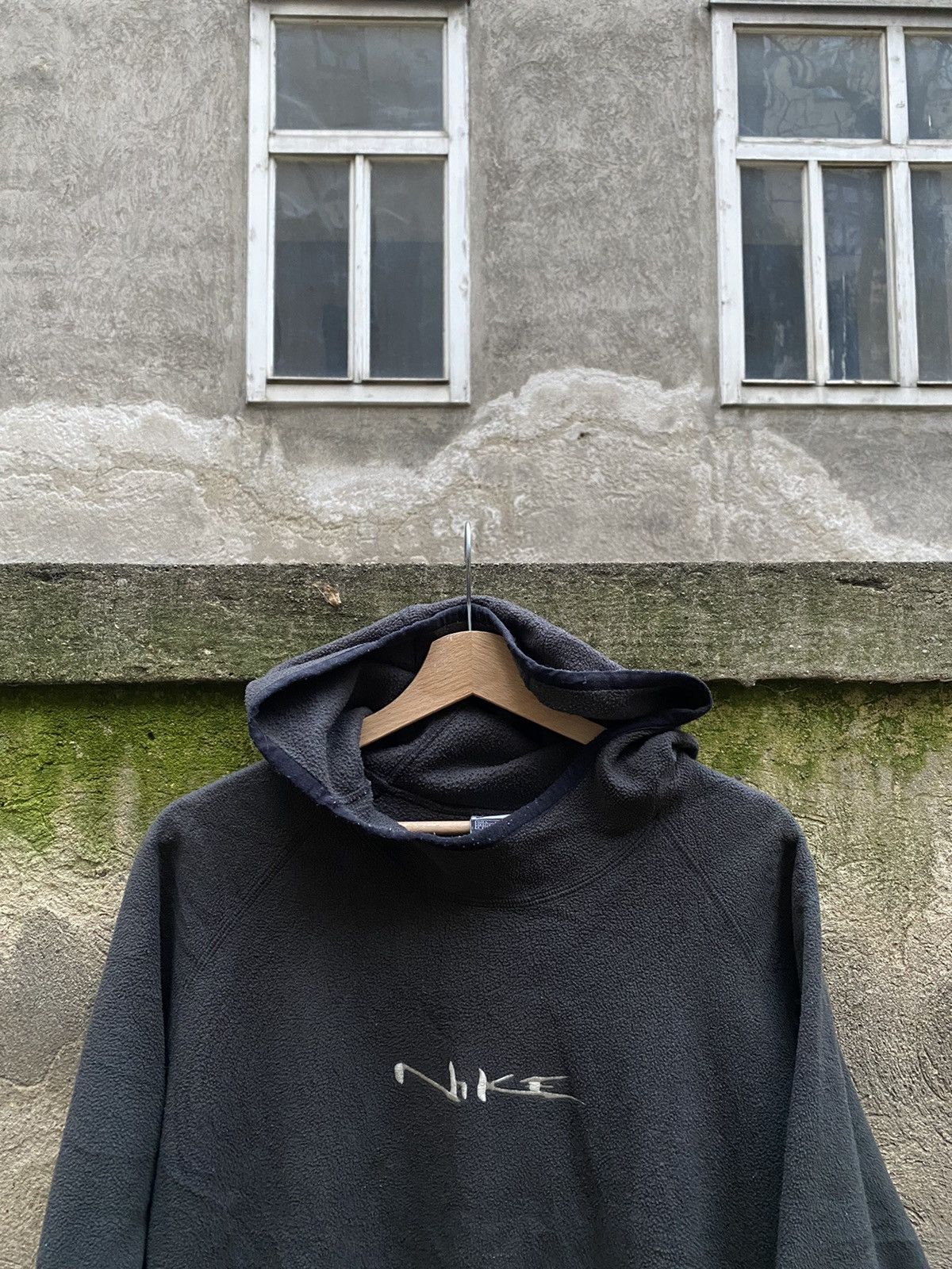 Nike × Vintage Vintage Nike Embroidered Logo Y2K Ninja Fleece Hoodie Size US L / EU 52-54 / 3 - 2 Thumbnail