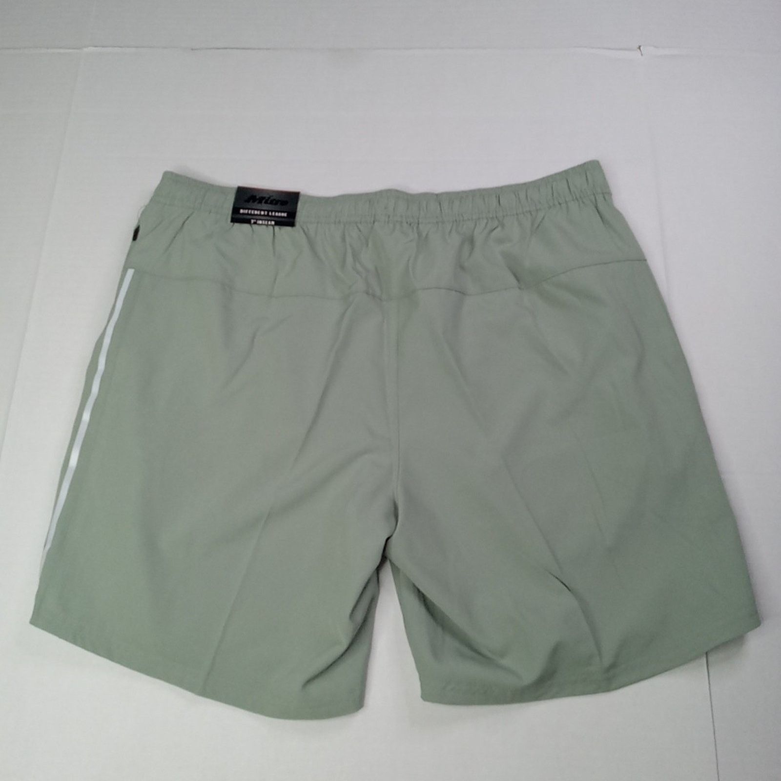 Other Mitre Men’s L Elastic Waist Green Shorts With 7” Inseam NWT Size US 36 / EU 52 - 7 Thumbnail
