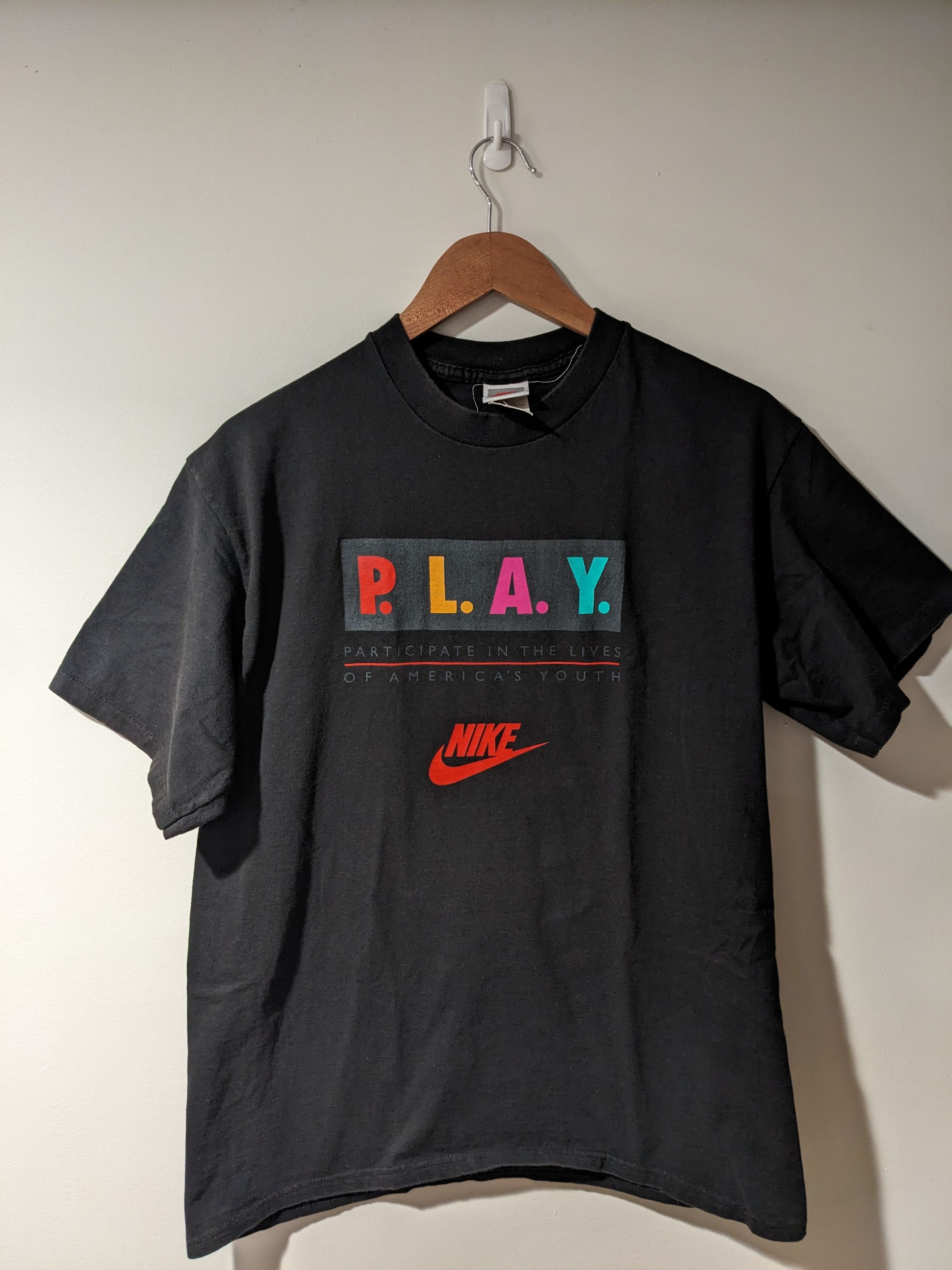 Nike × Vintage Vintage 90s Nike P.L.A.Y. Americas Youth Sports T-Shirt Size US M / EU 48-50 / 2 - 1 Thumbnail
