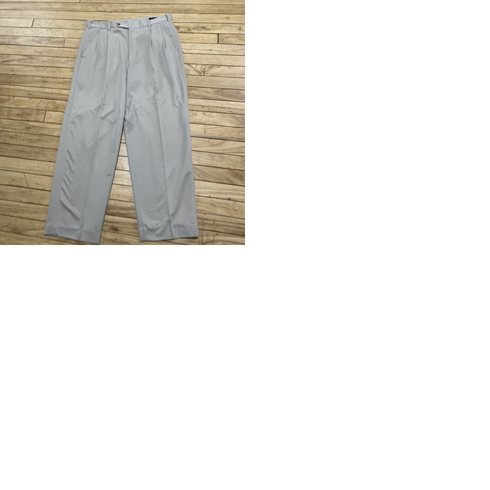 Izod VINTAGE Izod Men 34x28 Pleated Golf Pants Chino Beige Khaki Light 90s Logo Preppy Retro Classic Golf Pant Shirt? Size US 34 / EU 50 - 11 Thumbnail