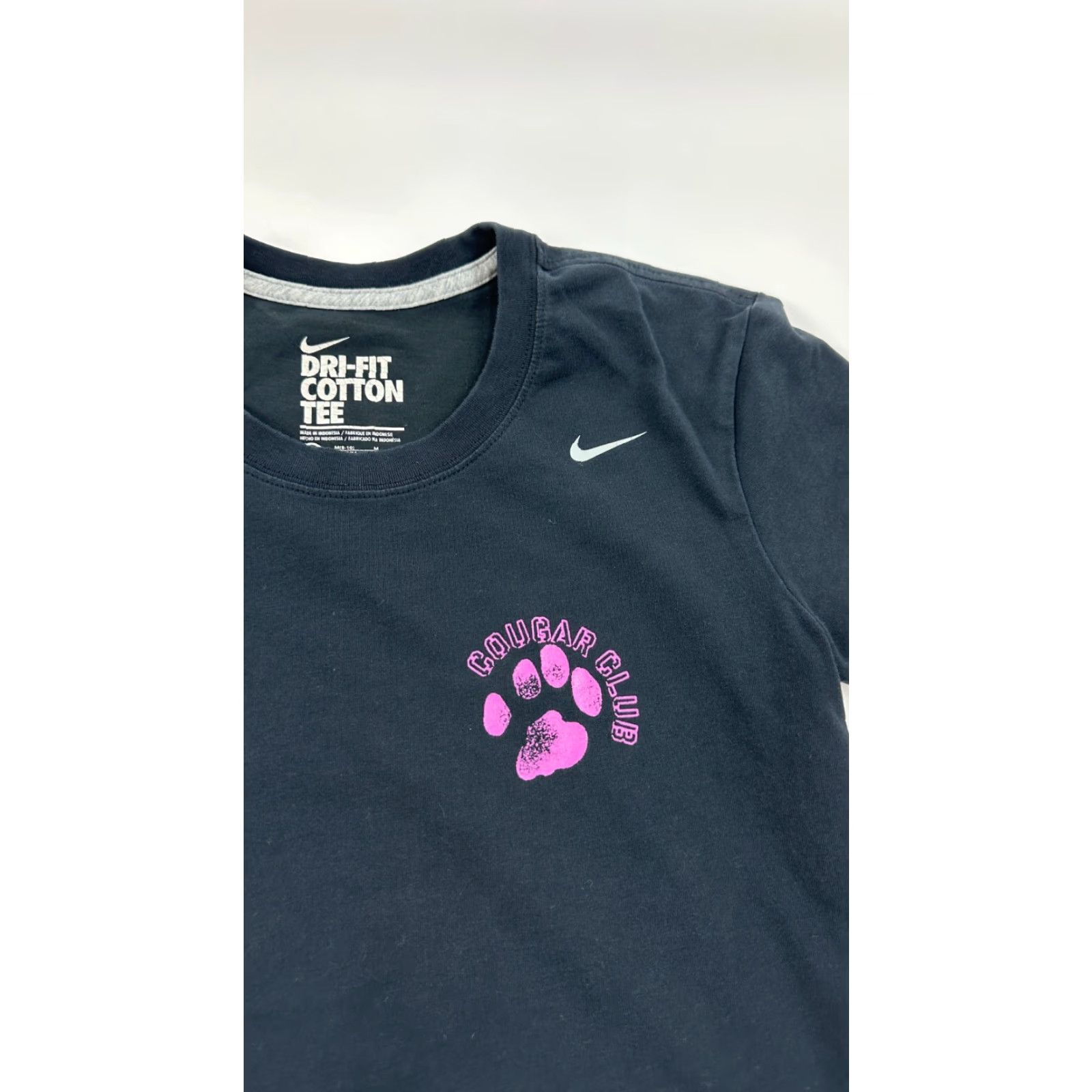 Nike Nike Dri-Fit Shirt Womens Medium Black Graphic Print Cougar Club Dog Paw Activewear Tee Crew Neck Size M / US 6-8 / IT 42-44 - 4 Thumbnail