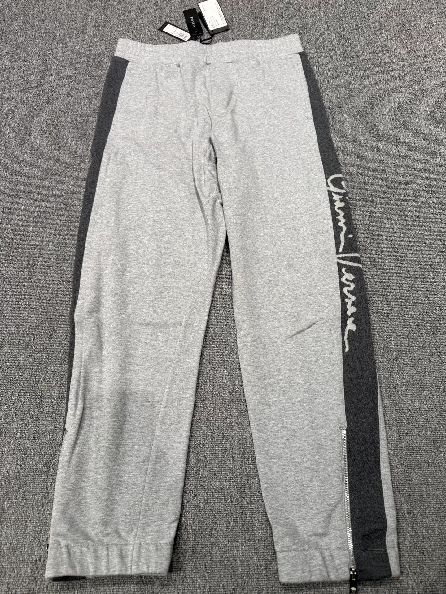 Japanese Brand VERSACE Casual Pants Size US 28 / EU 44 - 1 Thumbnail