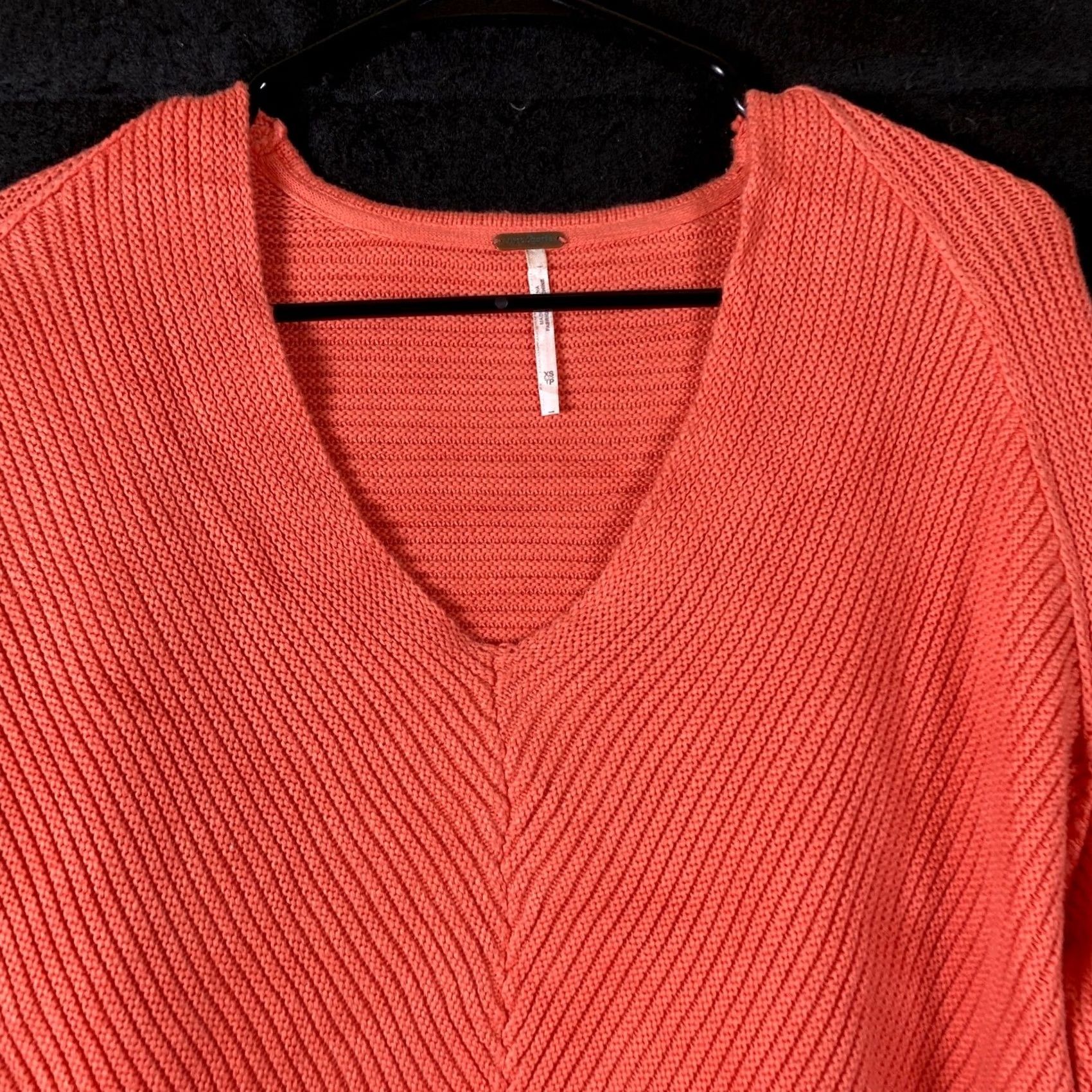 Free People Free People Womens Sweater Orange Coral La Brea V Neck Oversized Chunky Knit XS Size XS / US 0-2 / IT 36-38 - 3 Thumbnail
