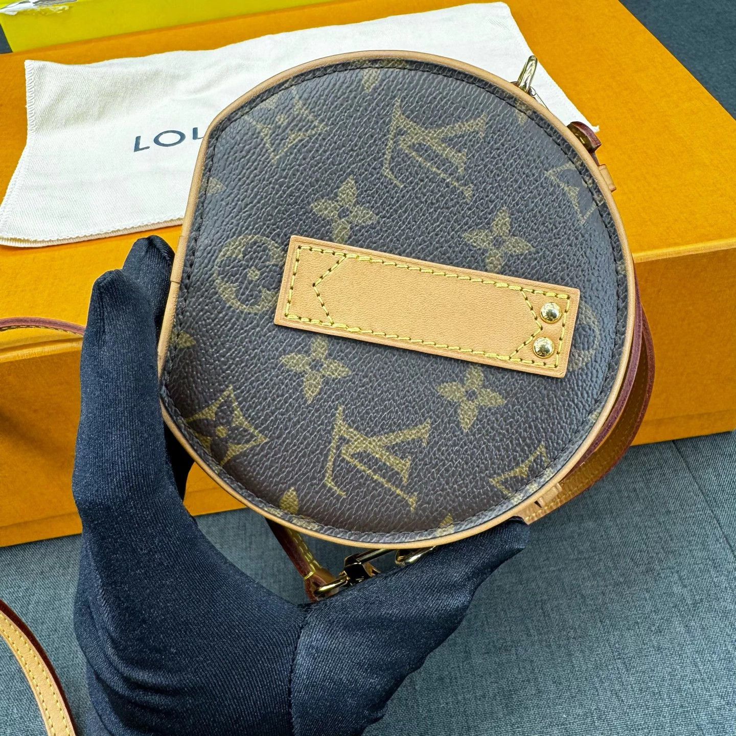 Louis Vuitton LV Monogram Boite Chapeau Mini Hard 2021 Purchased Size ONE SIZE - 8 Thumbnail