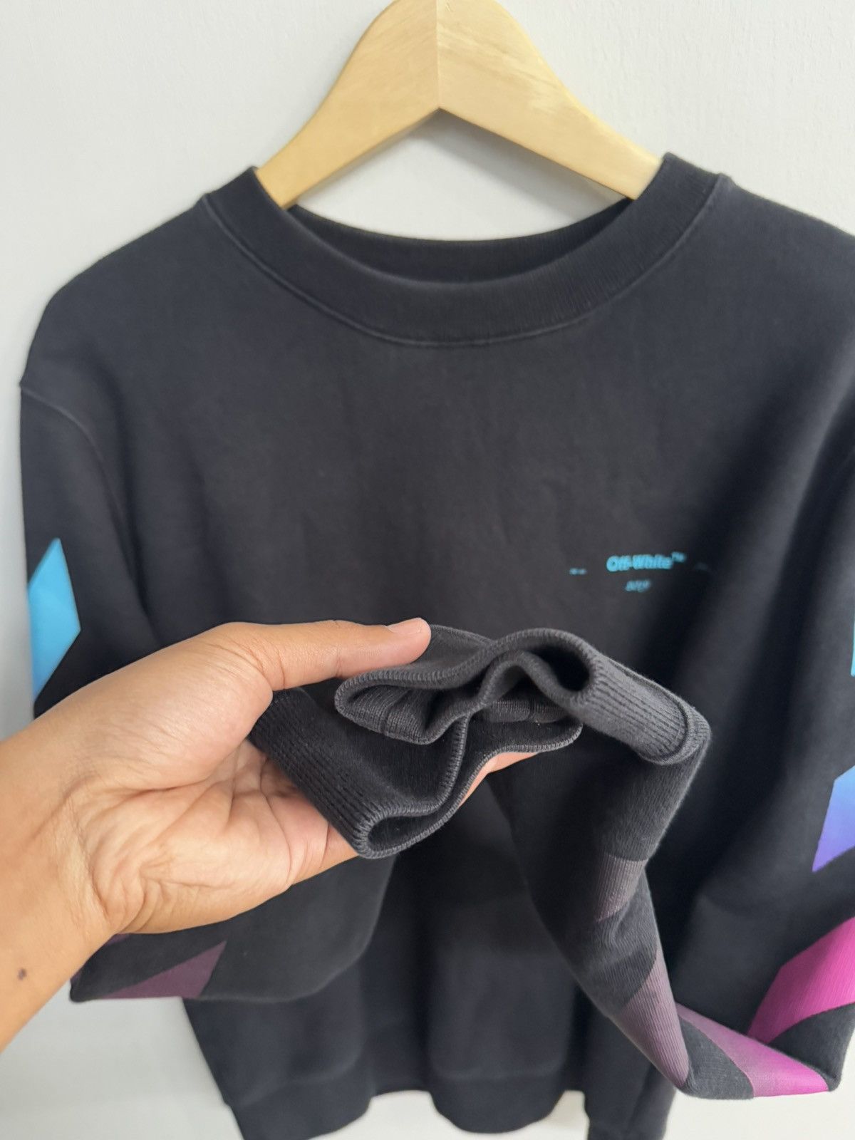 Off-White OFF WHITE MULTICOLOR GRADIENT ARROWS SWEATSHIRT Size US M / EU 48-50 / 2 - 6 Thumbnail