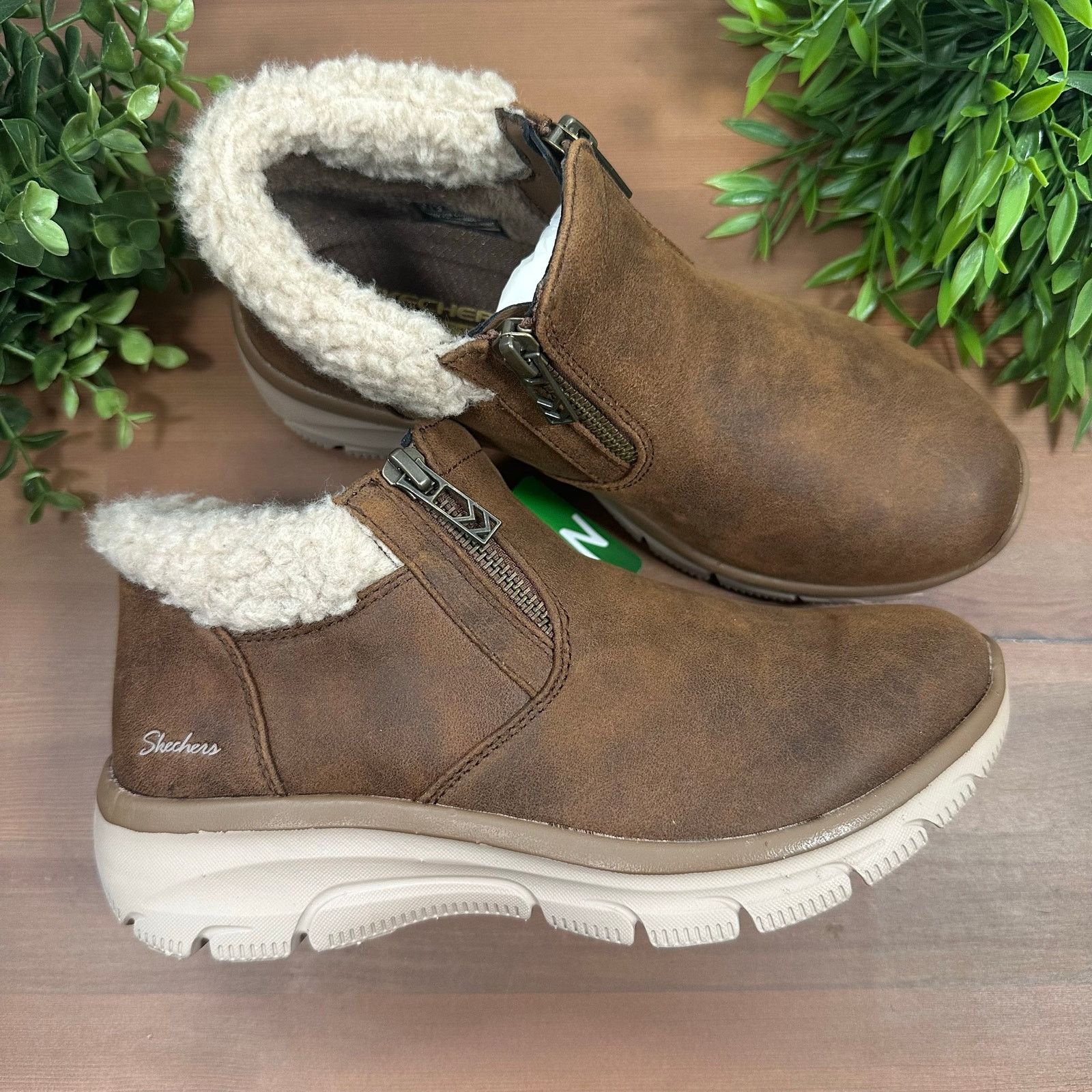 SKECHERS Skechers Social Mode Water Repellent Vegan Ankle Boots Size US 6 / IT 36 - 1 Thumbnail