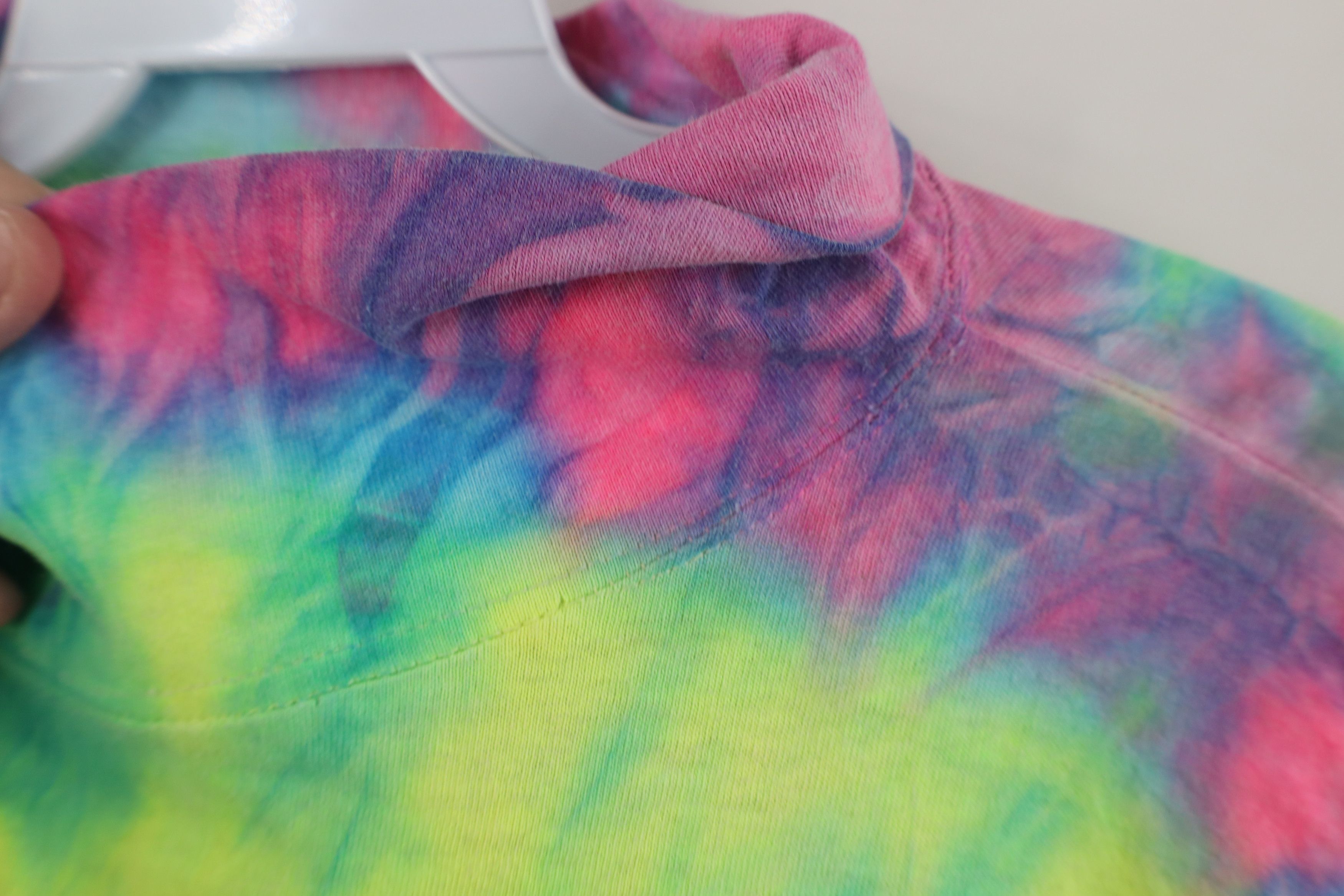 Vintage Vintage 90s Streetwear Tie Dye Swirl Turtleneck T-Shirt USA Size ONE SIZE - 6 Thumbnail