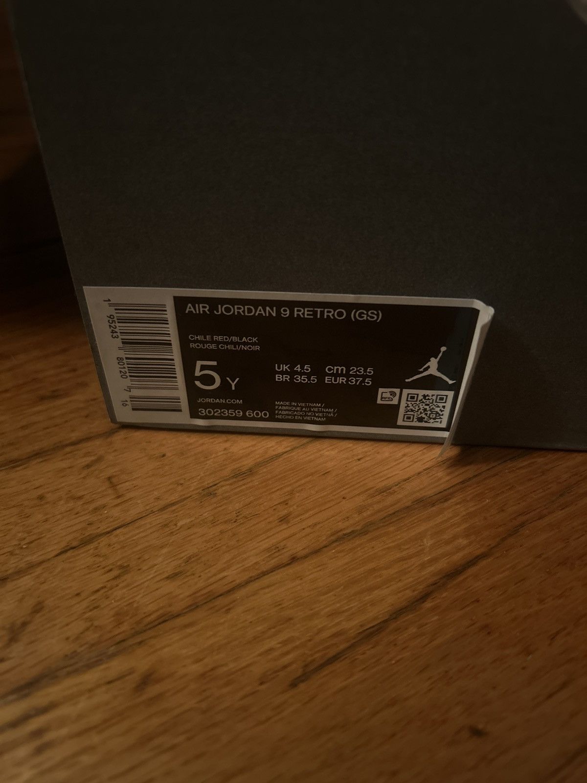 Jordan Brand Chile Red 9 Retro (GS) Size US 5 / EU 37 - 2 Thumbnail