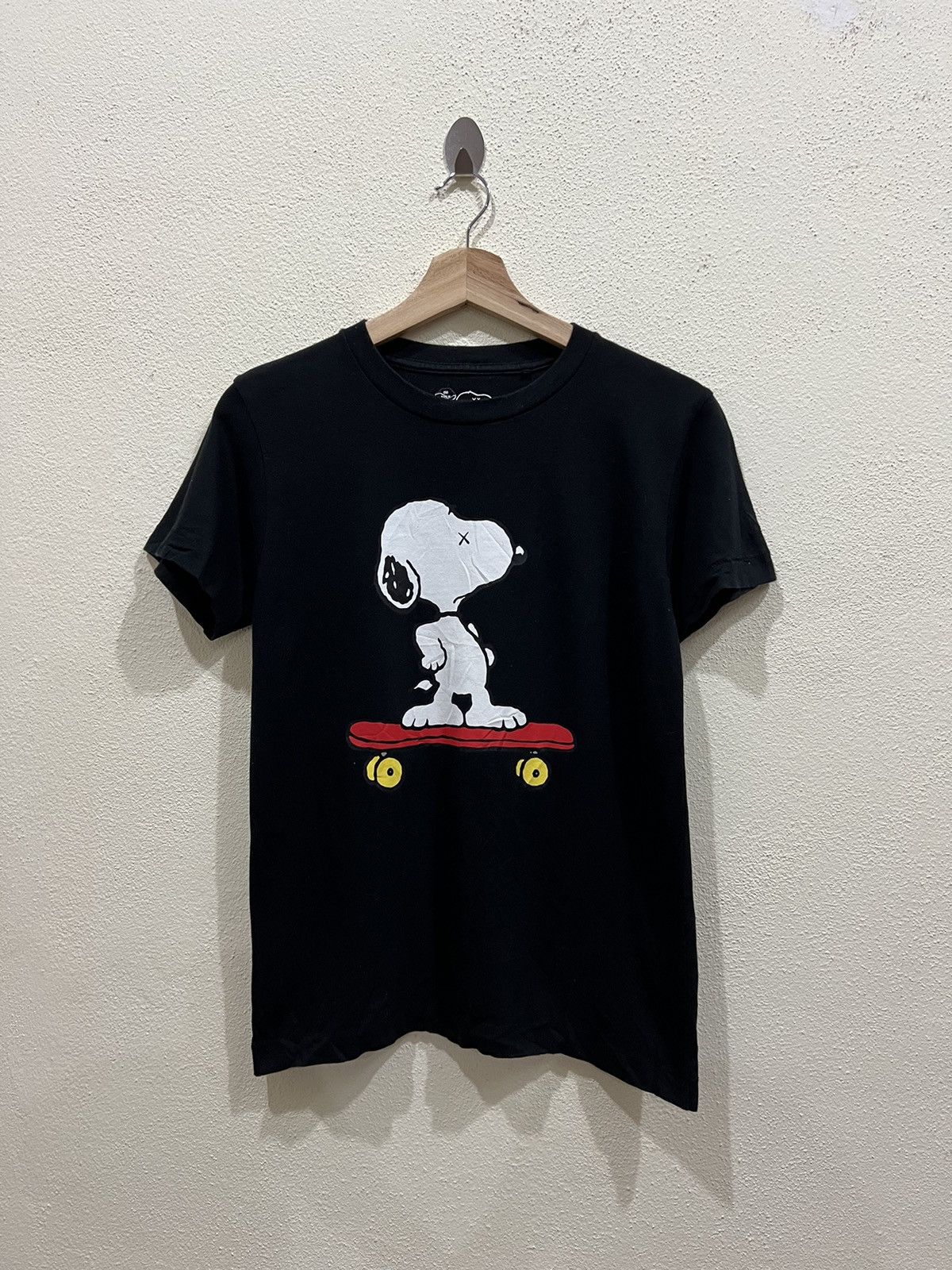 Kaws × Peanuts × Uniqlo Peanuts Kaws Uniqlo Shirt Size US XS / EU 42 / 0 - 2 Thumbnail