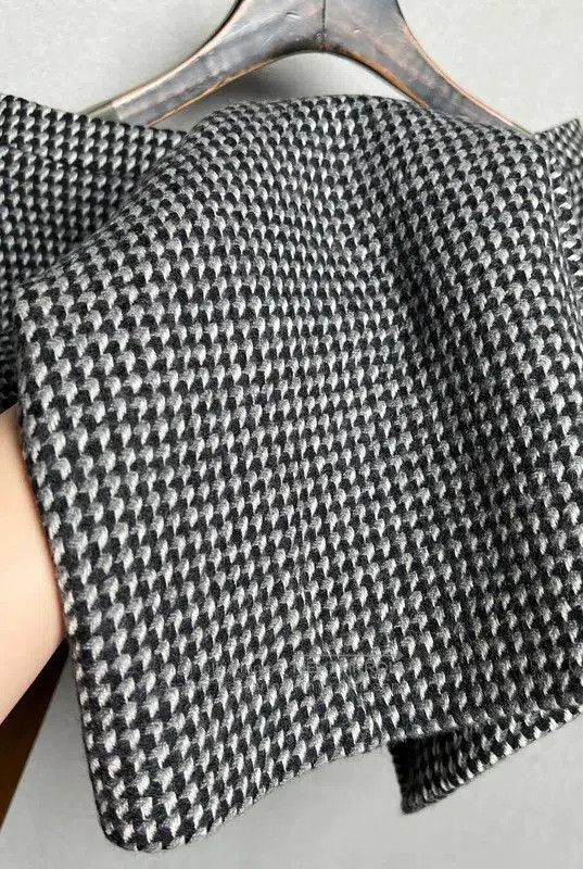Givenchy Givenchy Color-Block Wool Midi Skirt . Size 28" / US 6 / IT 42 - 7 Thumbnail