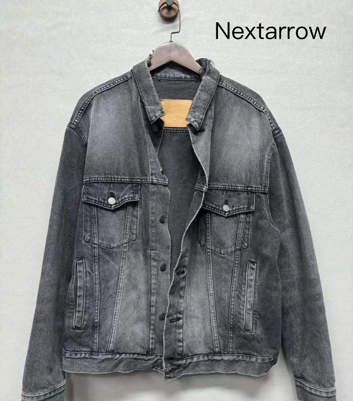 Balenciaga Balenciaga back logo denim jacket2412-Nextarrow Size US S / EU 44-46 / 1 - 1 Thumbnail