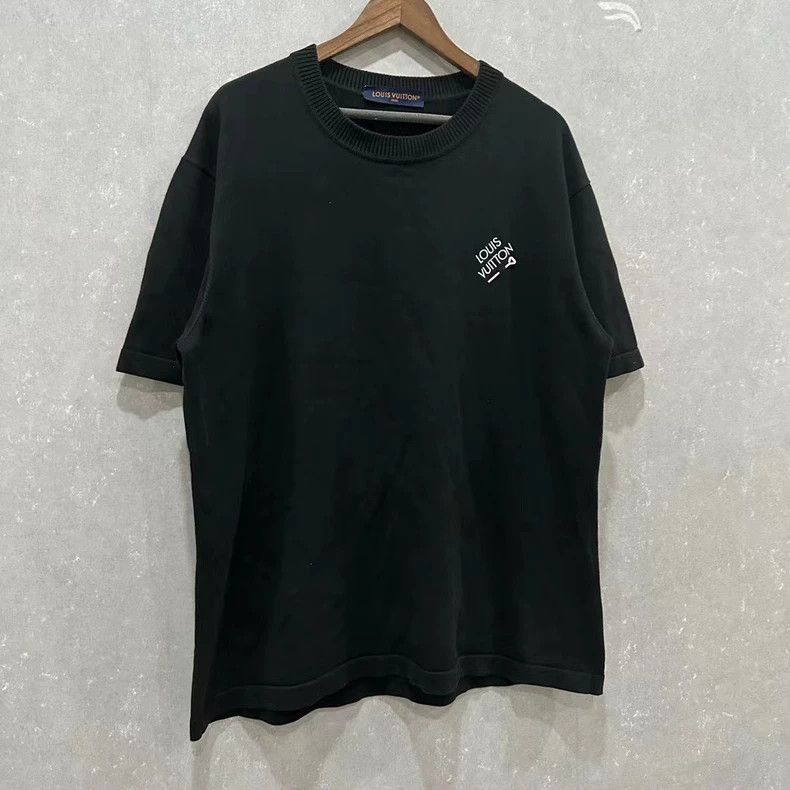 Louis Vuitton Louis Vuitton size 4l Black pin embroidered monogram short Size US M / EU 48-50 / 2 - 3 Thumbnail
