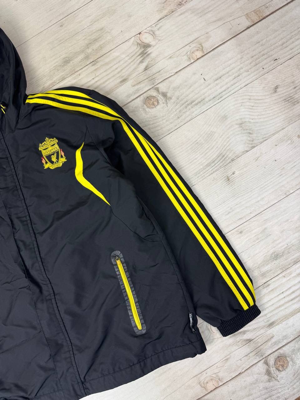 Adidas Vintage Adidas Liverpool 2010 2011 Windbreaker Track Jacket Size US L / EU 52-54 / 3 - 4 Thumbnail
