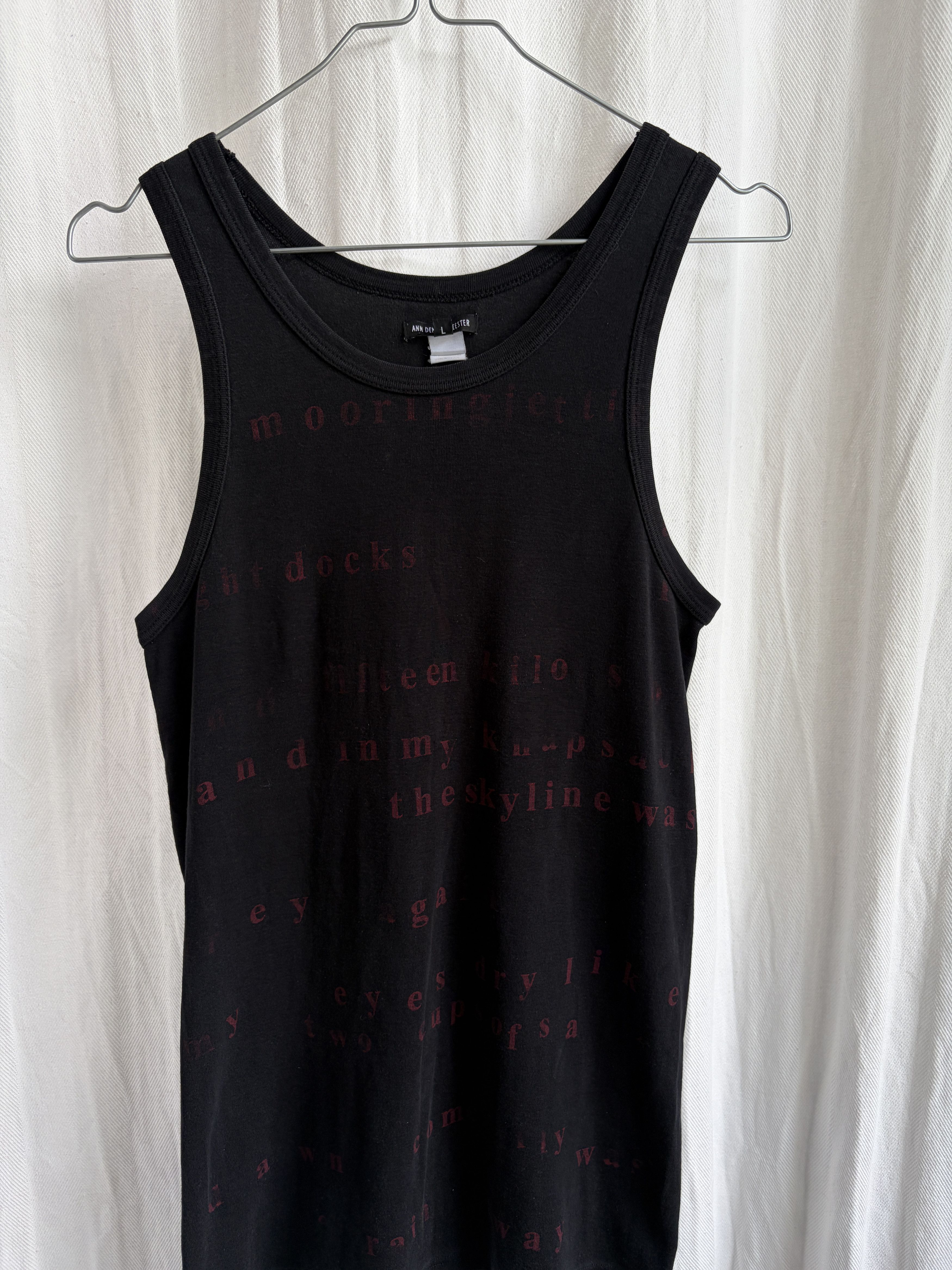 Ann Demeulemeester Early 2000s Red Script Tank Top Size US L / EU 52-54 / 3 - 2 Thumbnail