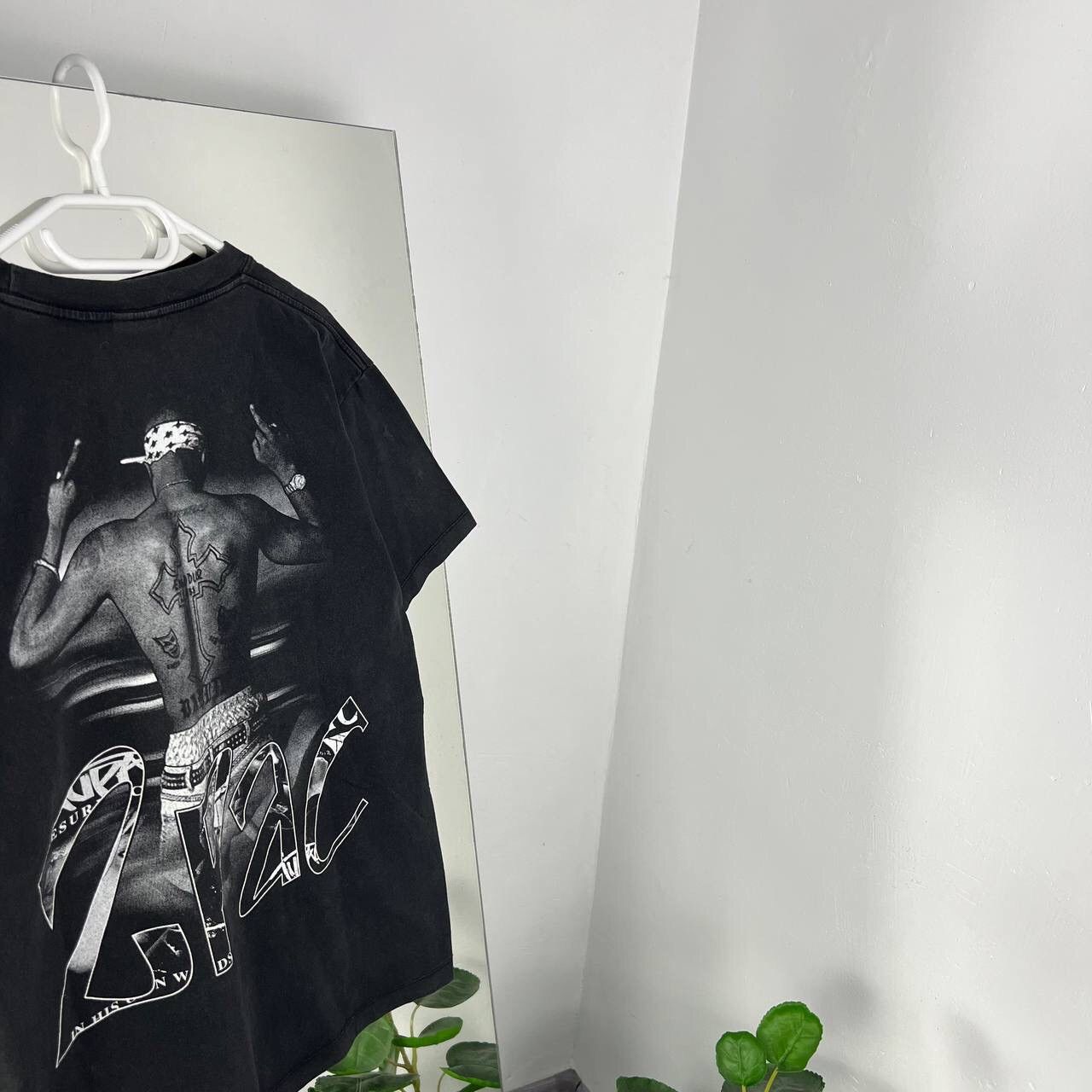Band Tees 2 PAC Vintage Rap Tee Big Print Y2k Style Baggy Fit Size US L / EU 52-54 / 3 - 7 Thumbnail