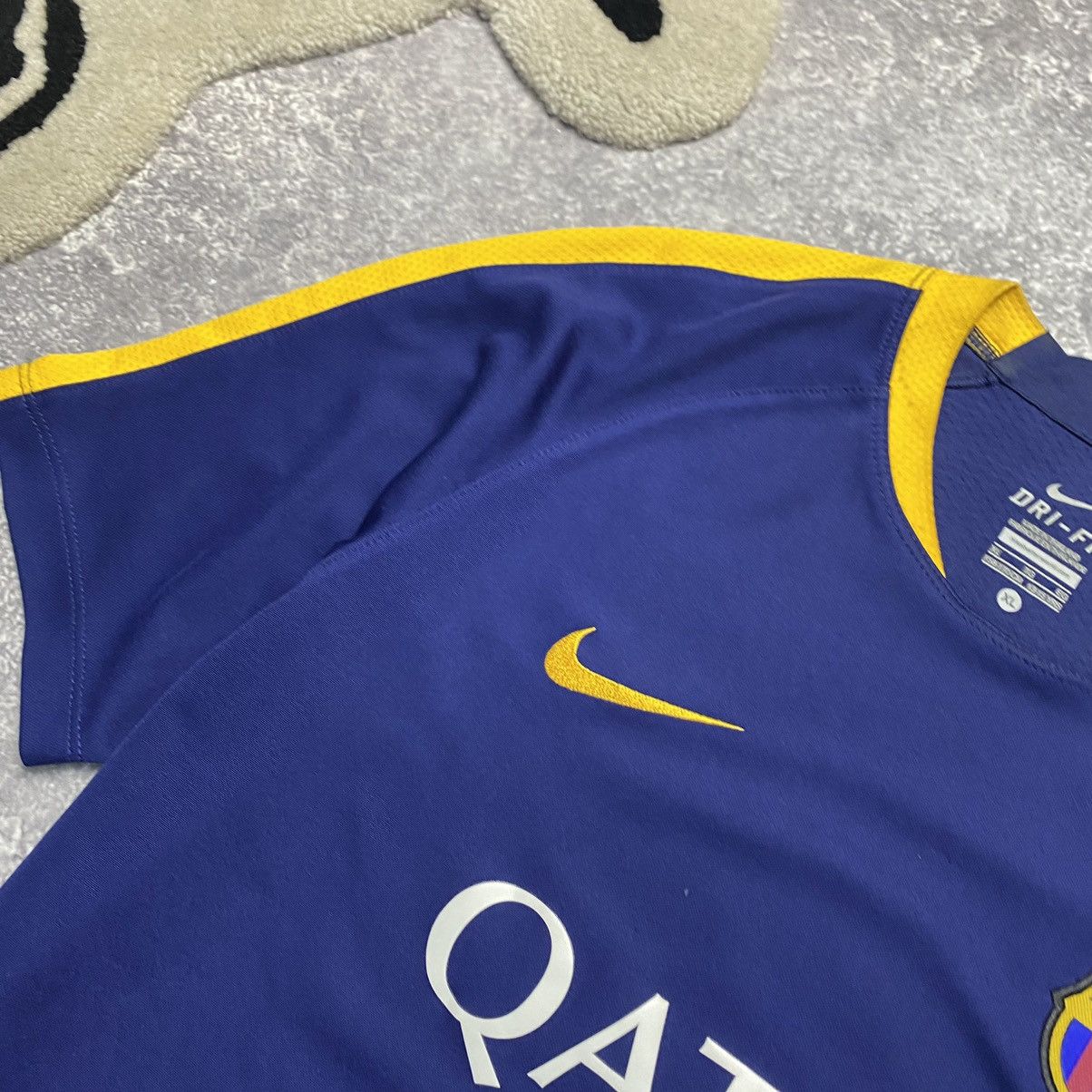 Nike Vintage Nike FC Barcelona Qatar football team jersey Size US S / EU 44-46 / 1 - 5 Thumbnail
