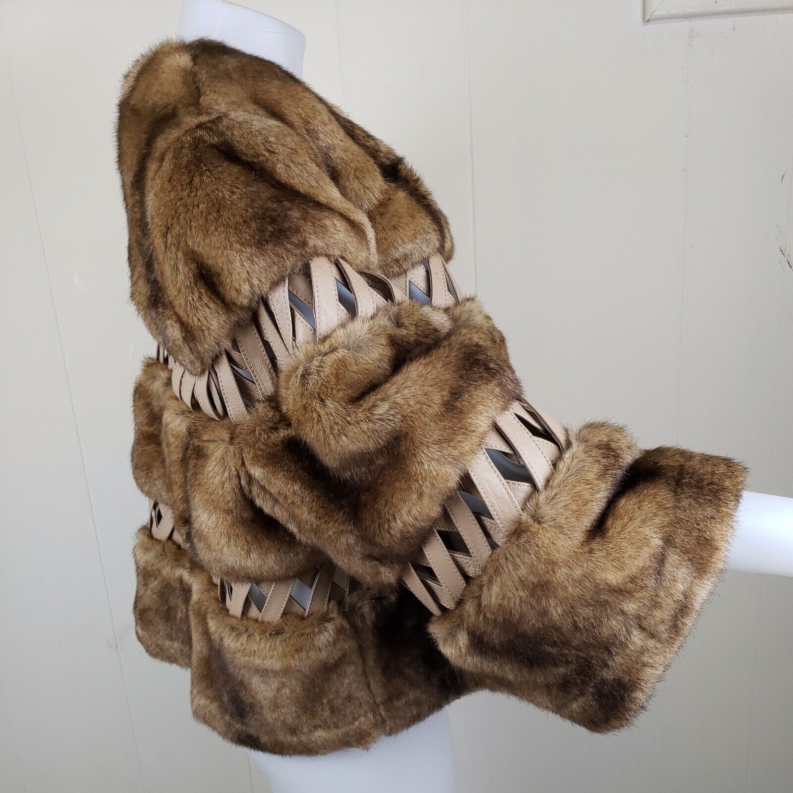 Vintage Vintage Caged Leather Faux Fur Jacket Womens Size 1X Crop 3/ Size XXL / US 16-18 / IT 52-54 - 4 Thumbnail
