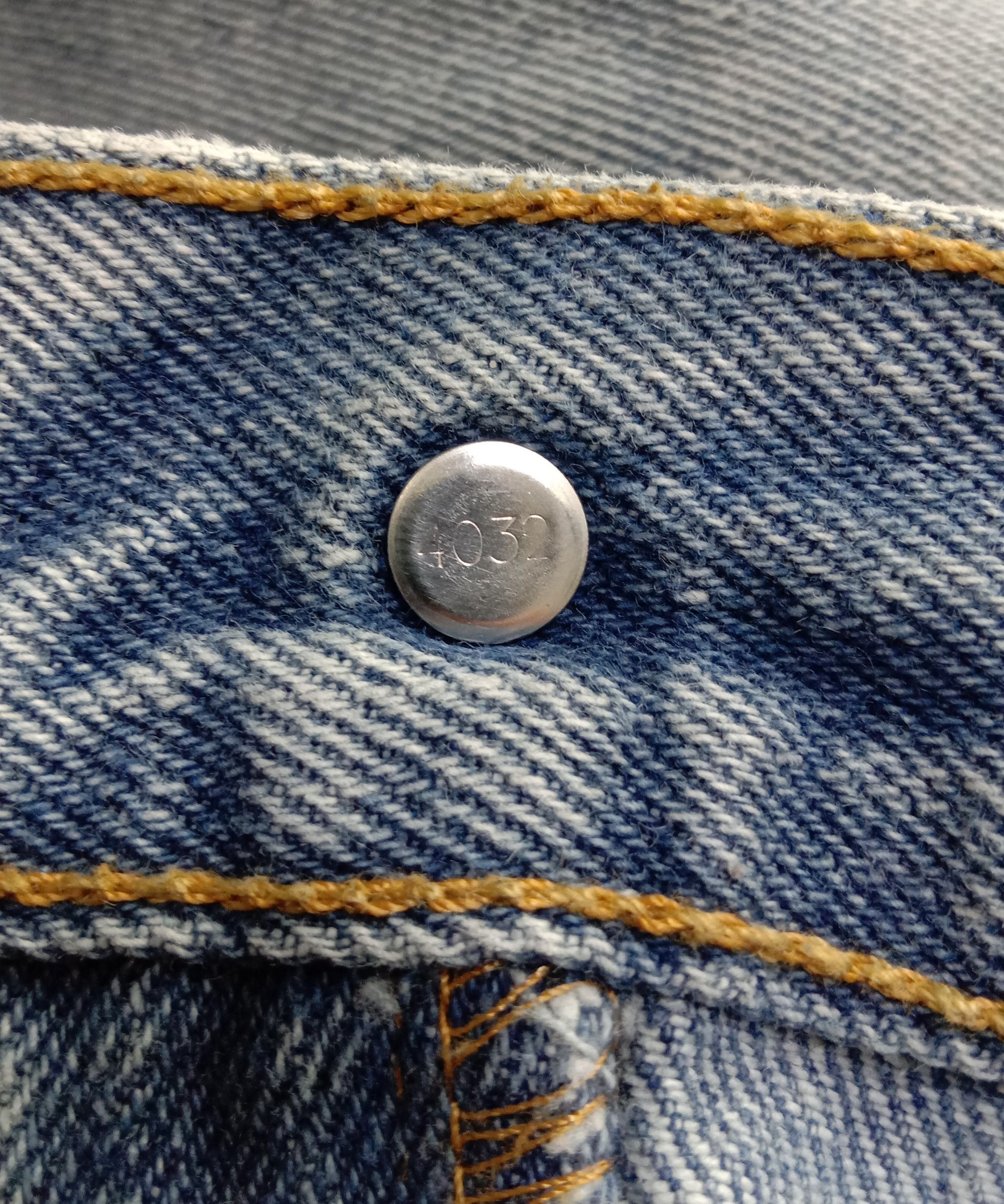 Levi's Vintage Levi's 505 Jeans Light Wash Regular Fit Denim Size US 34 / EU 50 - 10 Thumbnail