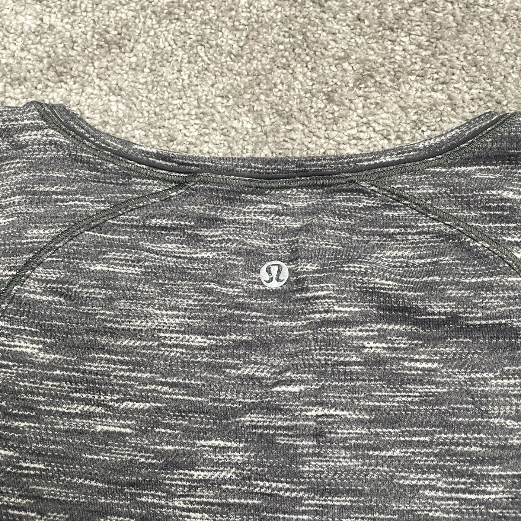Lululemon Lululemon T-Shirt Womens 6 Heather Gray Round Neck Cap Sleeve Active Stretch Tee Size M / US 6-8 / IT 42-44 - 3 Thumbnail