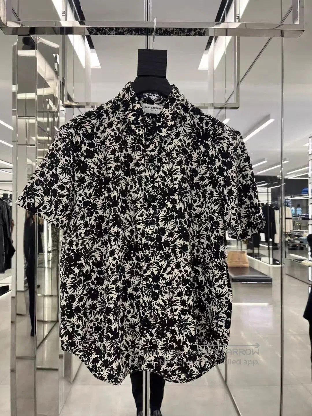 Saint Laurent Paris Black Floral Print Short Sleeve Button-Up Shirt. Size US S / EU 44-46 / 1 - 1 Thumbnail