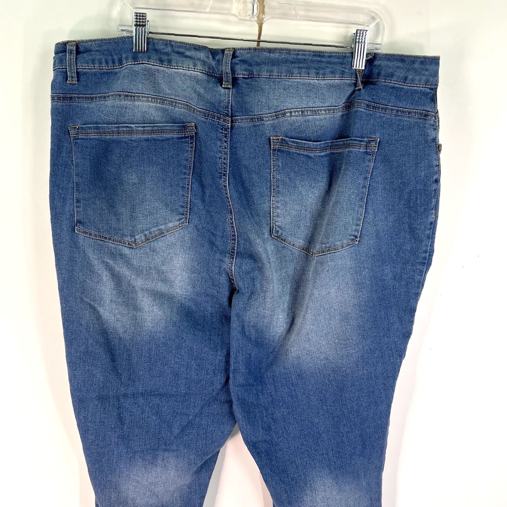 Vintage 1822 Denim Jeans Women's 24W Plus Blue Cropped Cuffed High Rise Stretch Denim Inseam 25 Regular Rise Zip Closure Logo Button Zipper 42 in Waist Size 42" / US 20 - 4 Thumbnail