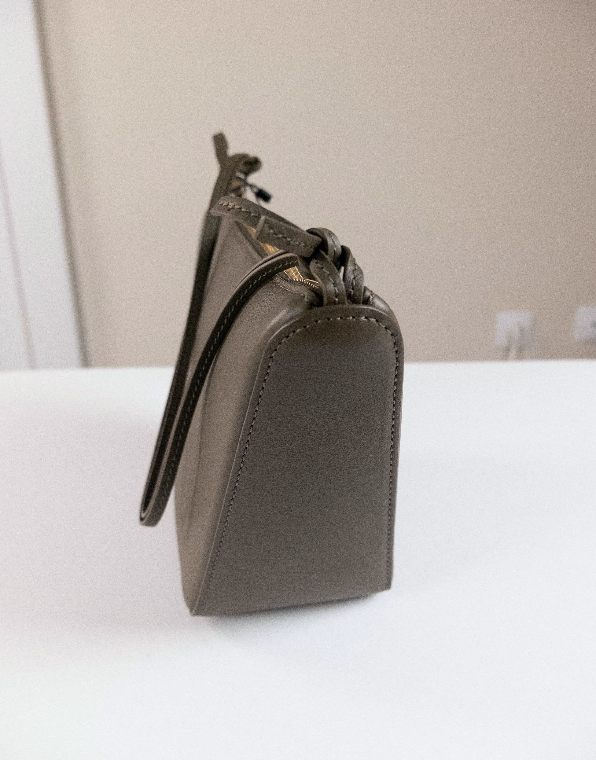 Loewe LOEWE Mini Hammock khaki green leather hobo shoulder bag Size ONE SIZE - 8 Thumbnail