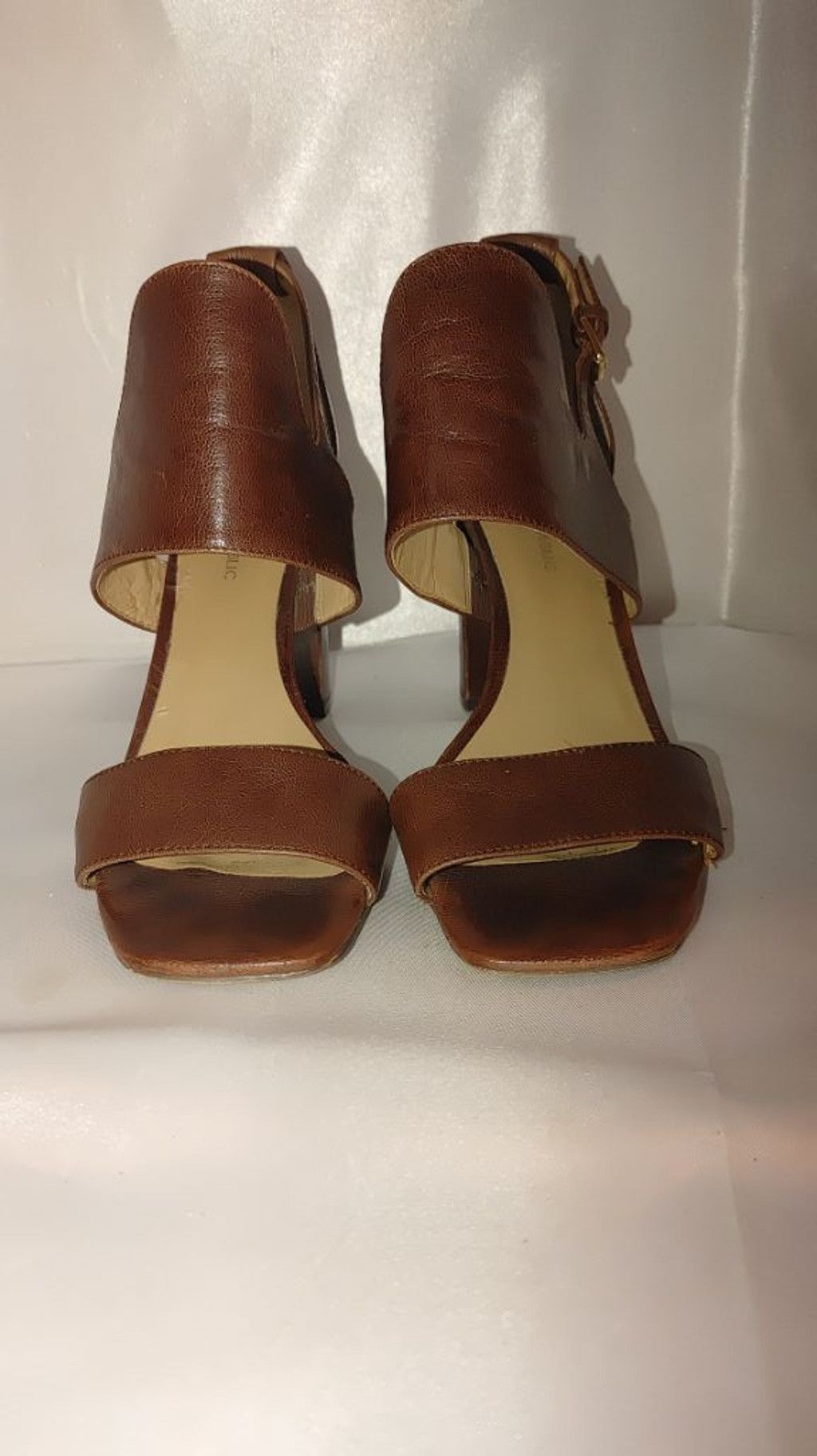 Banana Republic Banana Republic Blyss Leather Block Heel Sandals Size 9M Size US 9 / IT 39 - 4 Thumbnail
