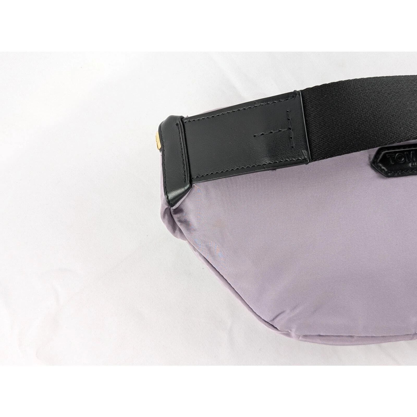Tom Ford o1rshd1 Size: OS / Men Belt Bags in Lavander/Black Size ONE SIZE - 5 Thumbnail