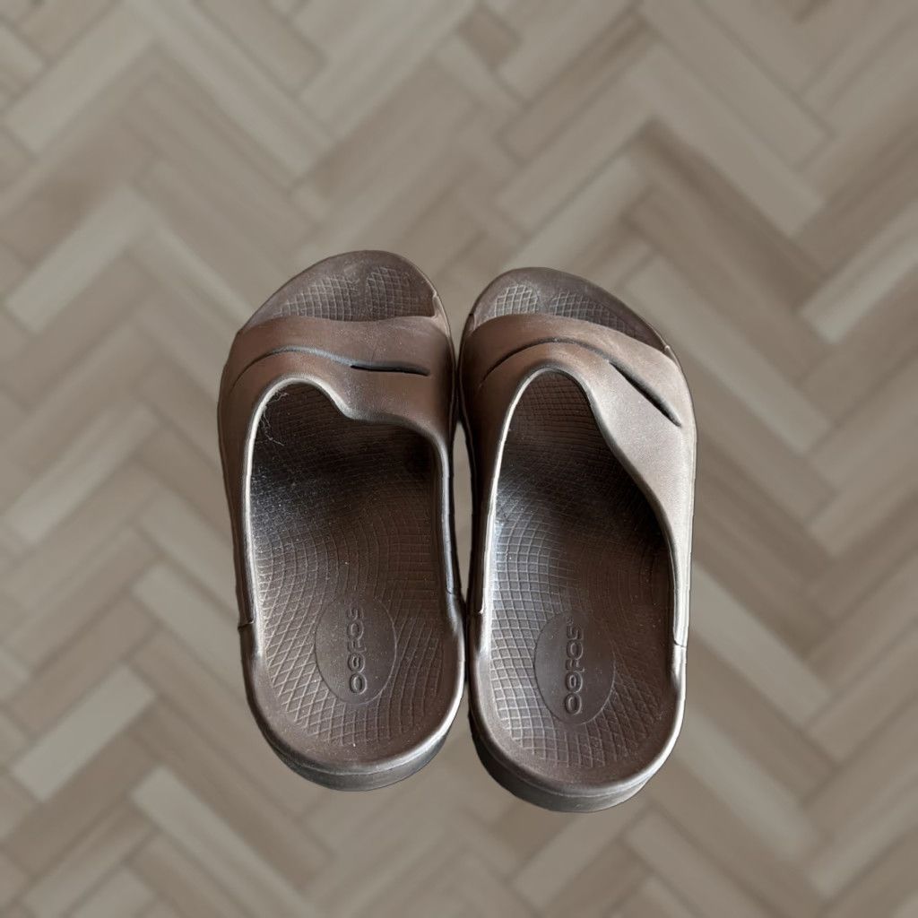 Vintage Oofos Womens 9 Mens 7 Brown Recovery Sandals OOAHH Slide Slip On Brown 9 7 Womens Mens OOFOS Sandal Size US 9 / IT 39 - 1 Thumbnail