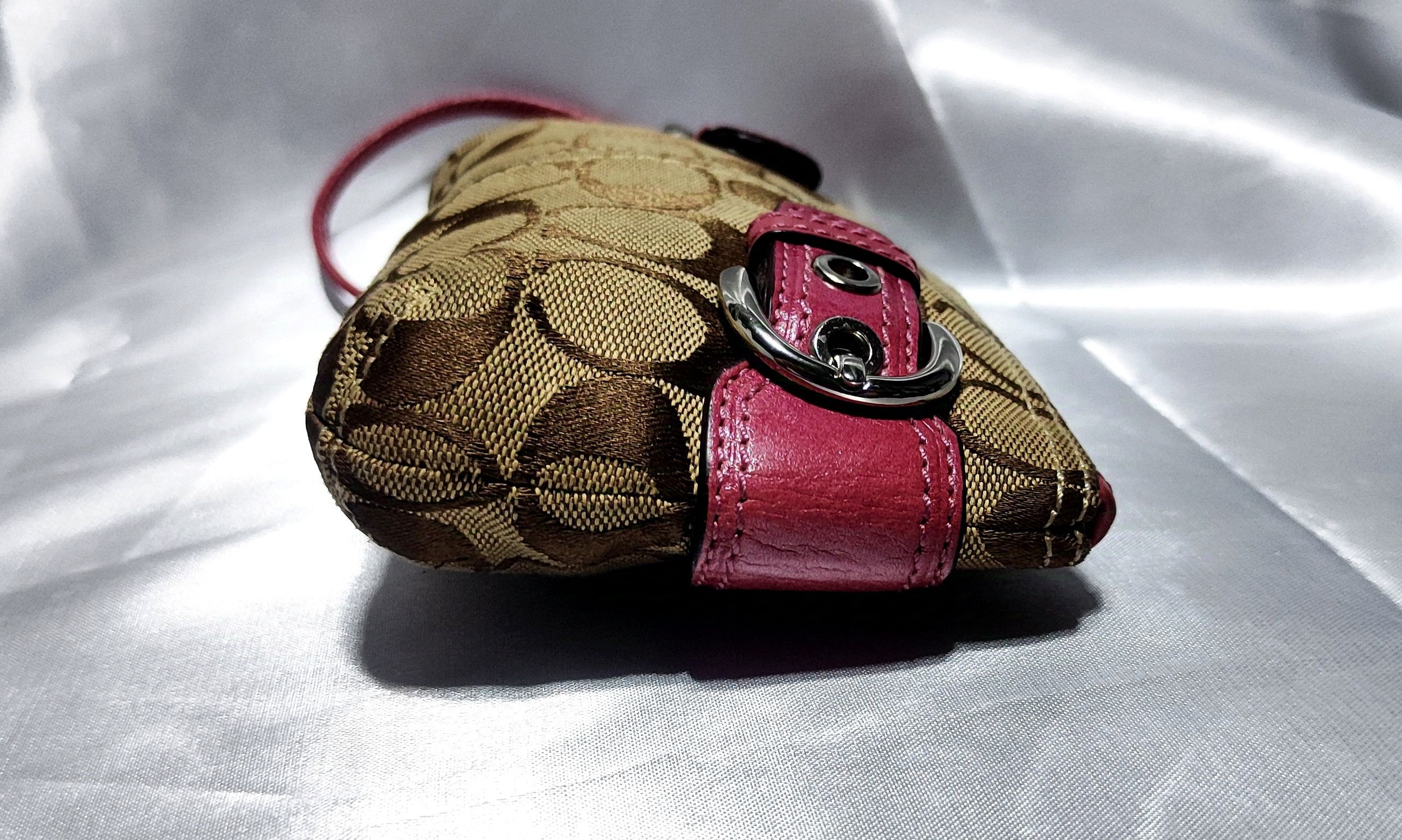 Coach COACH Brown Fuchsia Signature Canvas Wristlet Size ONE SIZE - 7 Thumbnail