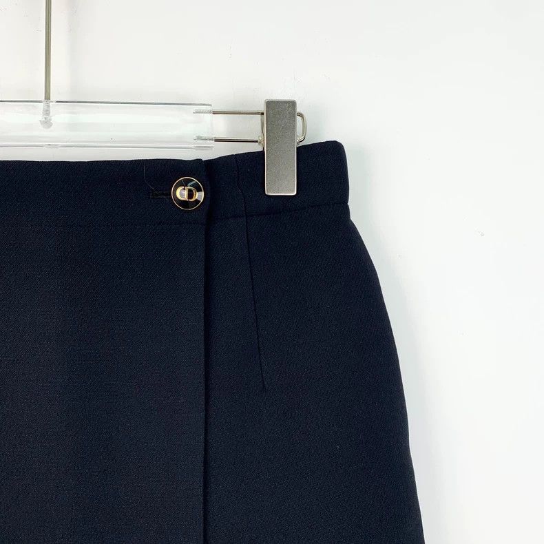 Dior Dior Black side CD button decoration wool casual shorts Size 42" / US 20 - 3 Thumbnail