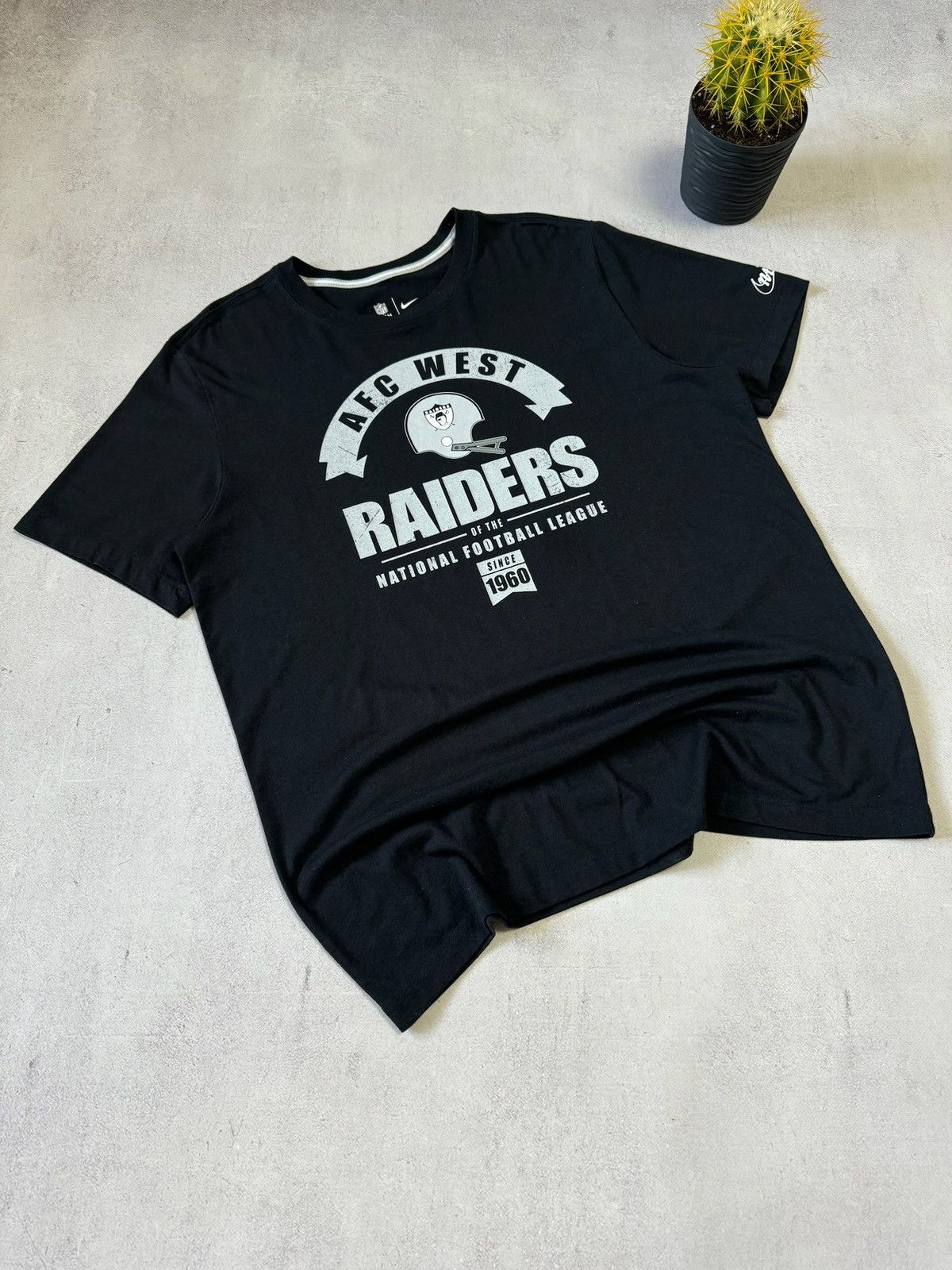 NFL × Nike × Vintage Vintage Nike Raiders T Shirt Tee Big Logo Baggy Black Y2K Size US L / EU 52-54 / 3 - 2 Thumbnail