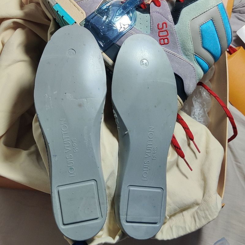 Louis Vuitton Louis Vuitton Vintage Logo High-Top Sneakers - Size US 7.5 / EU 40-41 - 5 Thumbnail
