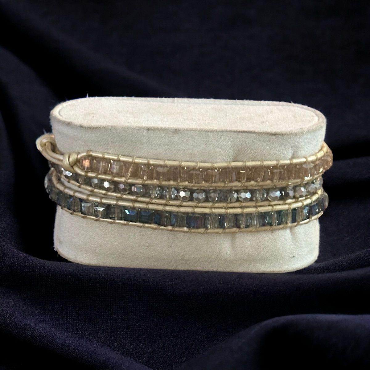 Other Victoria Emerson crystal leather wrap bracelet Size ONE SIZE - 1 Thumbnail