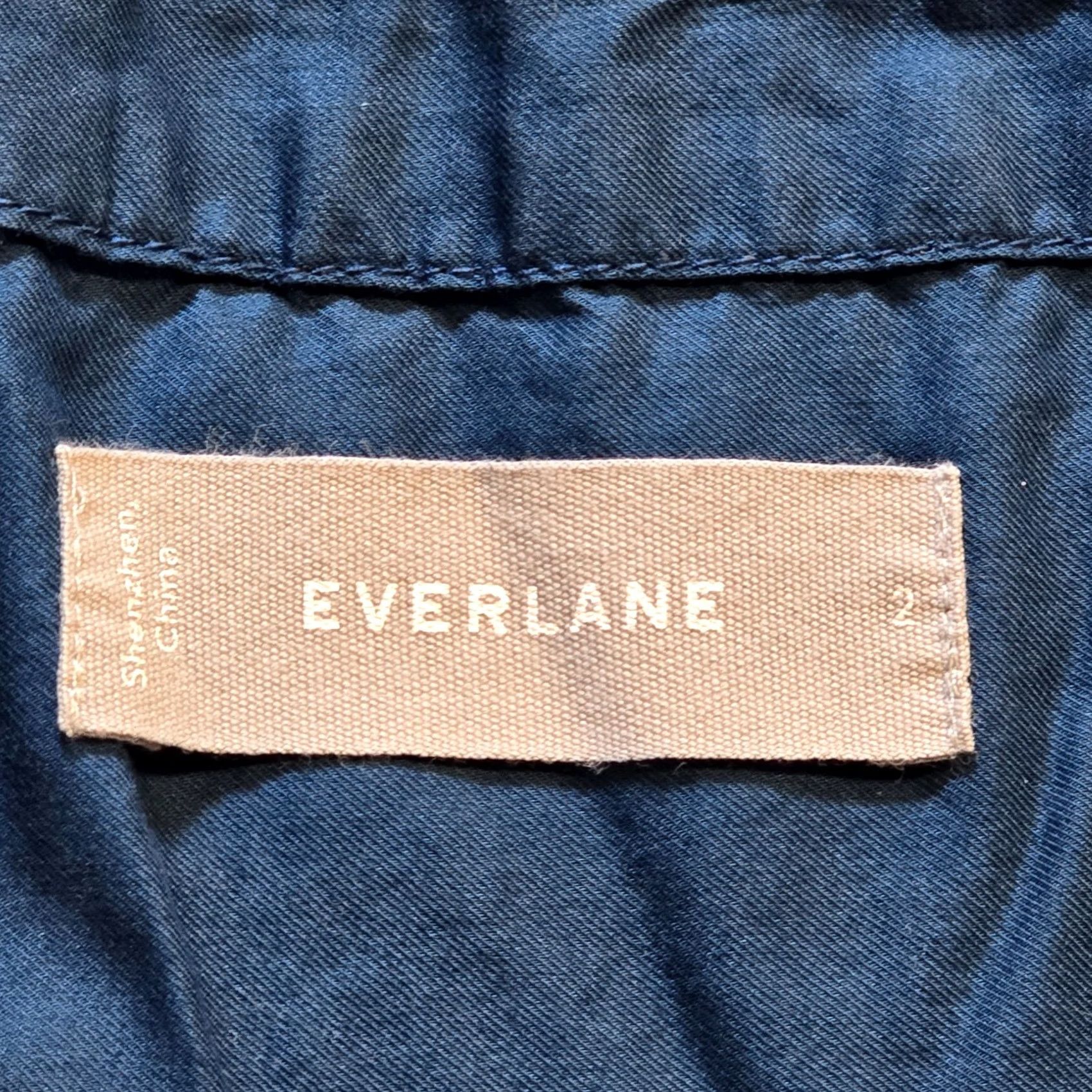 Everlane Everlane Top Womens Size 2 Blue Button Long Sleeve V Neck Capsule Casual Career (No stretch) Size XS / US 0-2 / IT 36-38 - 4 Thumbnail