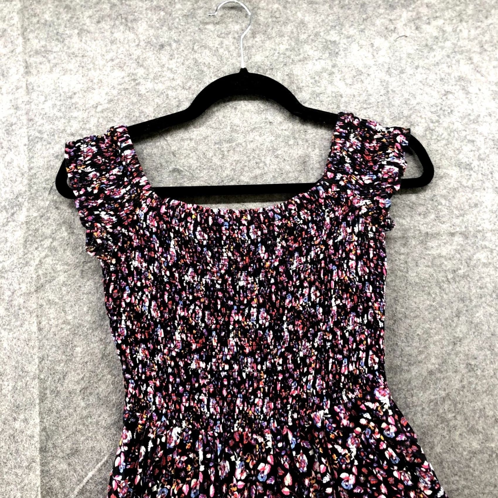 Express Express Mini Dress XS Black Floral Smocked Rayon Short Sleeve Pockets Size 26" / US 2 / IT 38 - 3 Thumbnail