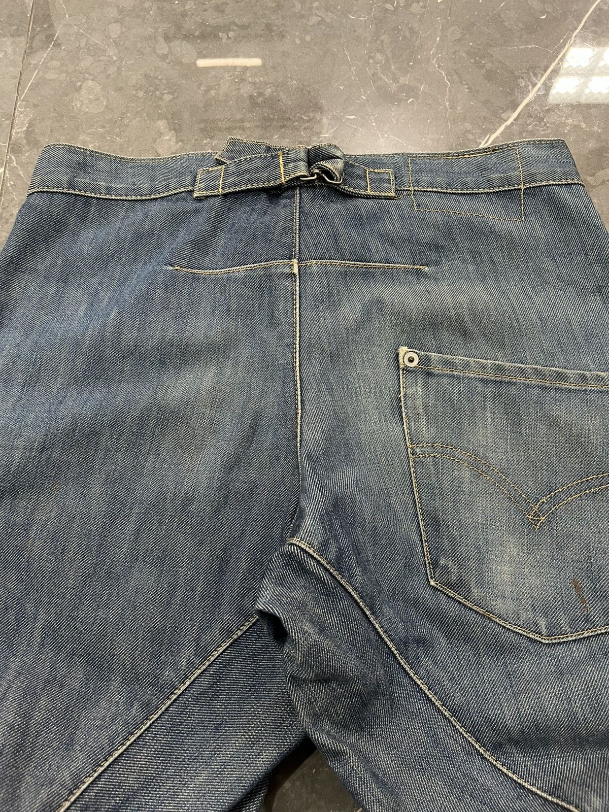 Levis engineered buckel back jeans