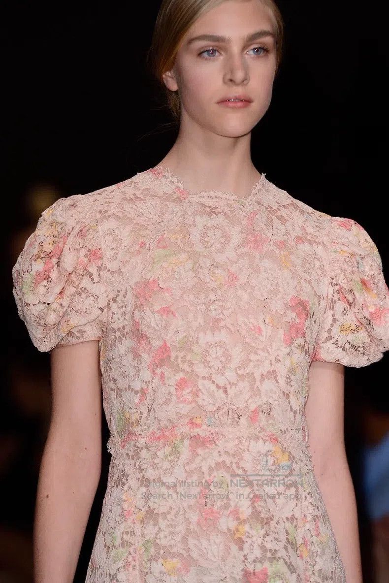 Valentino Valentino Lace dress Size S / US 4 / IT 40 - 6 Thumbnail