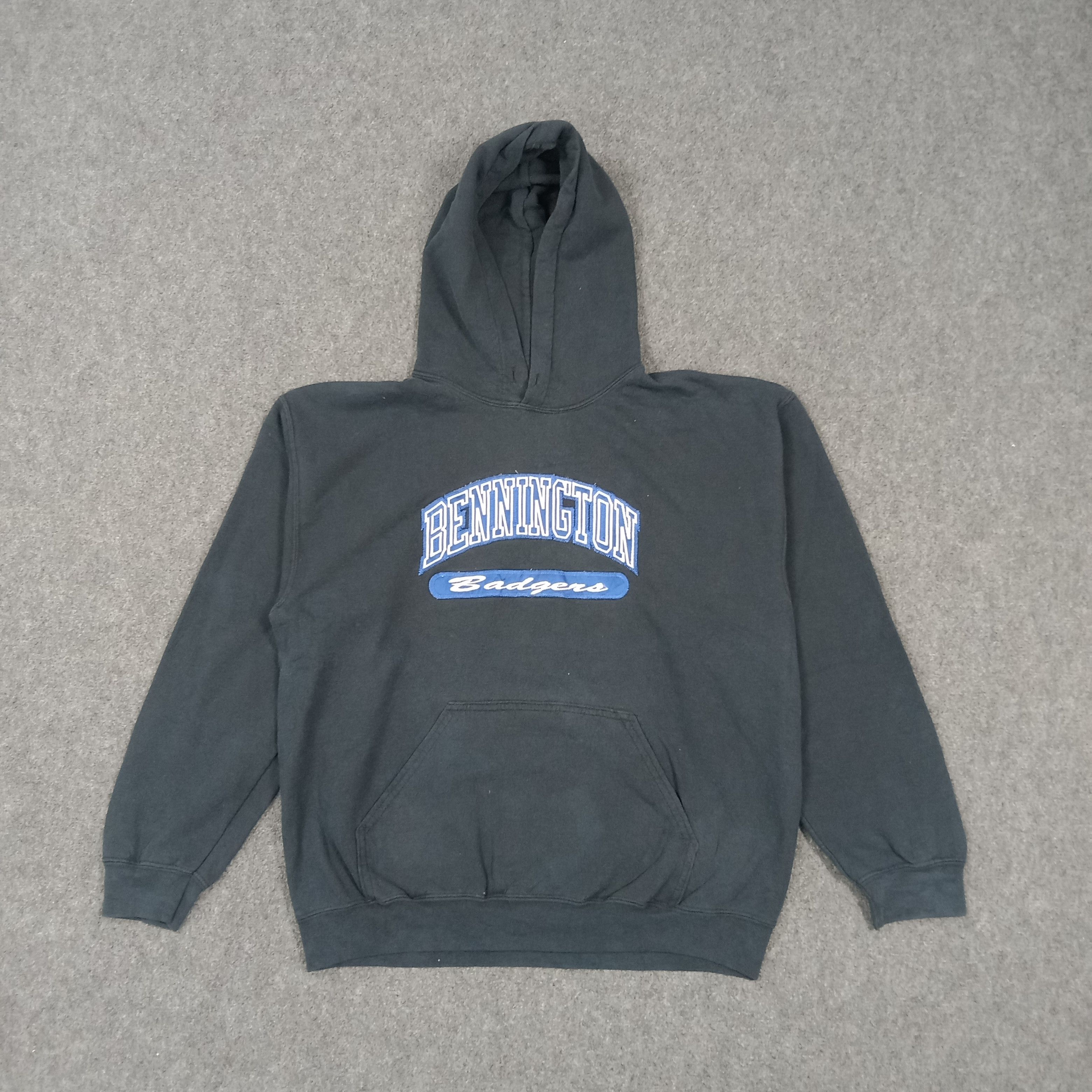 Vintage Vintage 90's Collegiate Bennington Badgers Hoodie C284N15 Size US M / EU 48-50 / 2 - 1 Thumbnail
