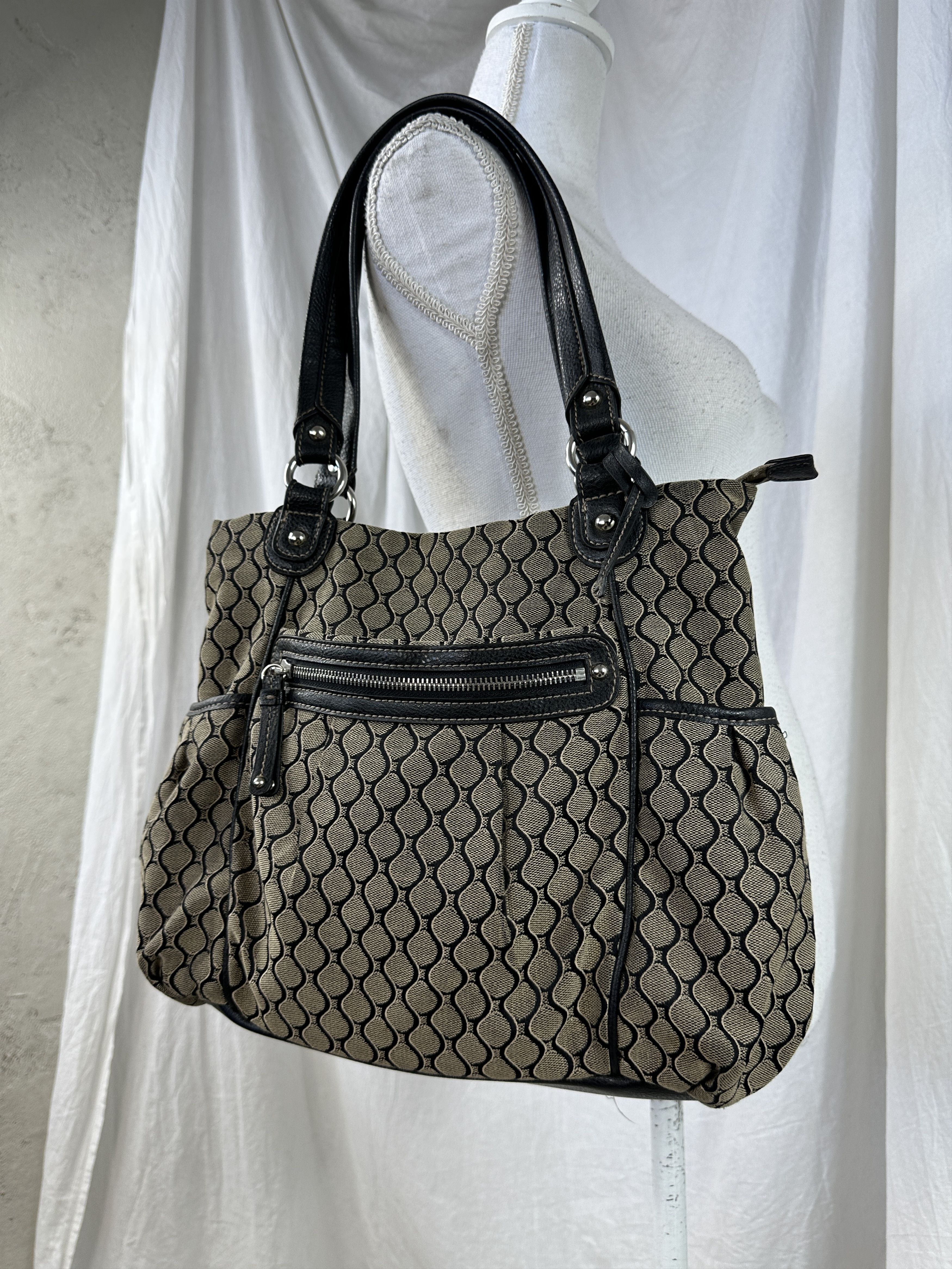 Vintage Vintage Y2K Preppy Old Money Shoulder Bag 00s Size ONE SIZE - 1 Thumbnail