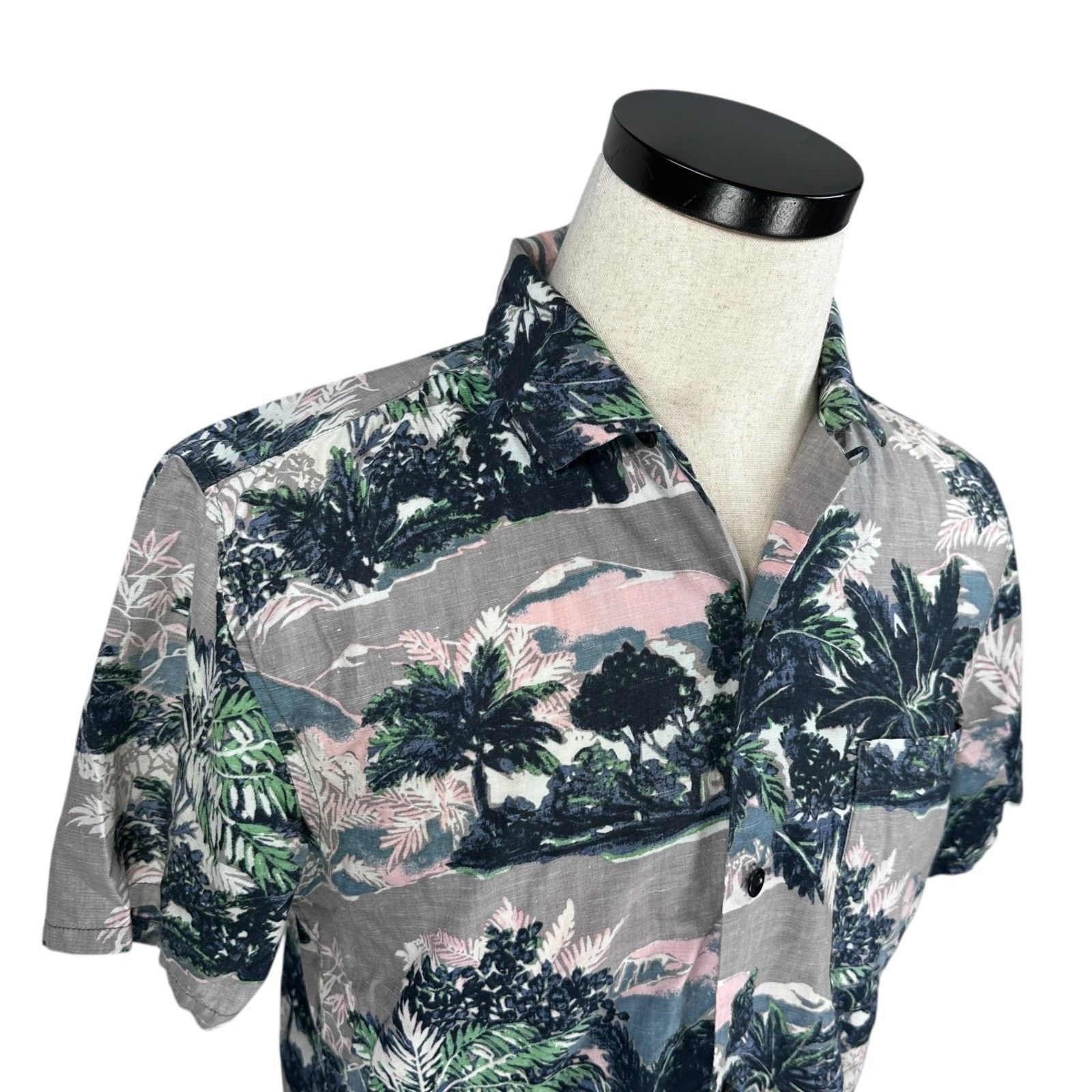 Outerknown Outerknown Hawaiian Shirt Men’s M Gray Short Sleeve Button Size US M / EU 48-50 / 2 - 2 Thumbnail