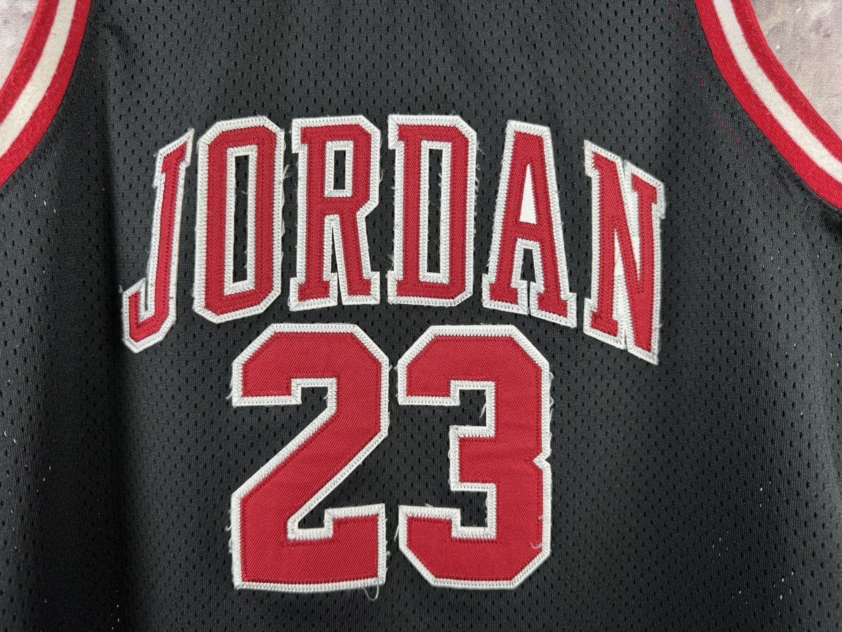 Jordan Brand Jordan 23 Basketball Jersey Chicago Bulls Size 12-13 YRS Size US XXS / EU 40 - 6 Thumbnail
